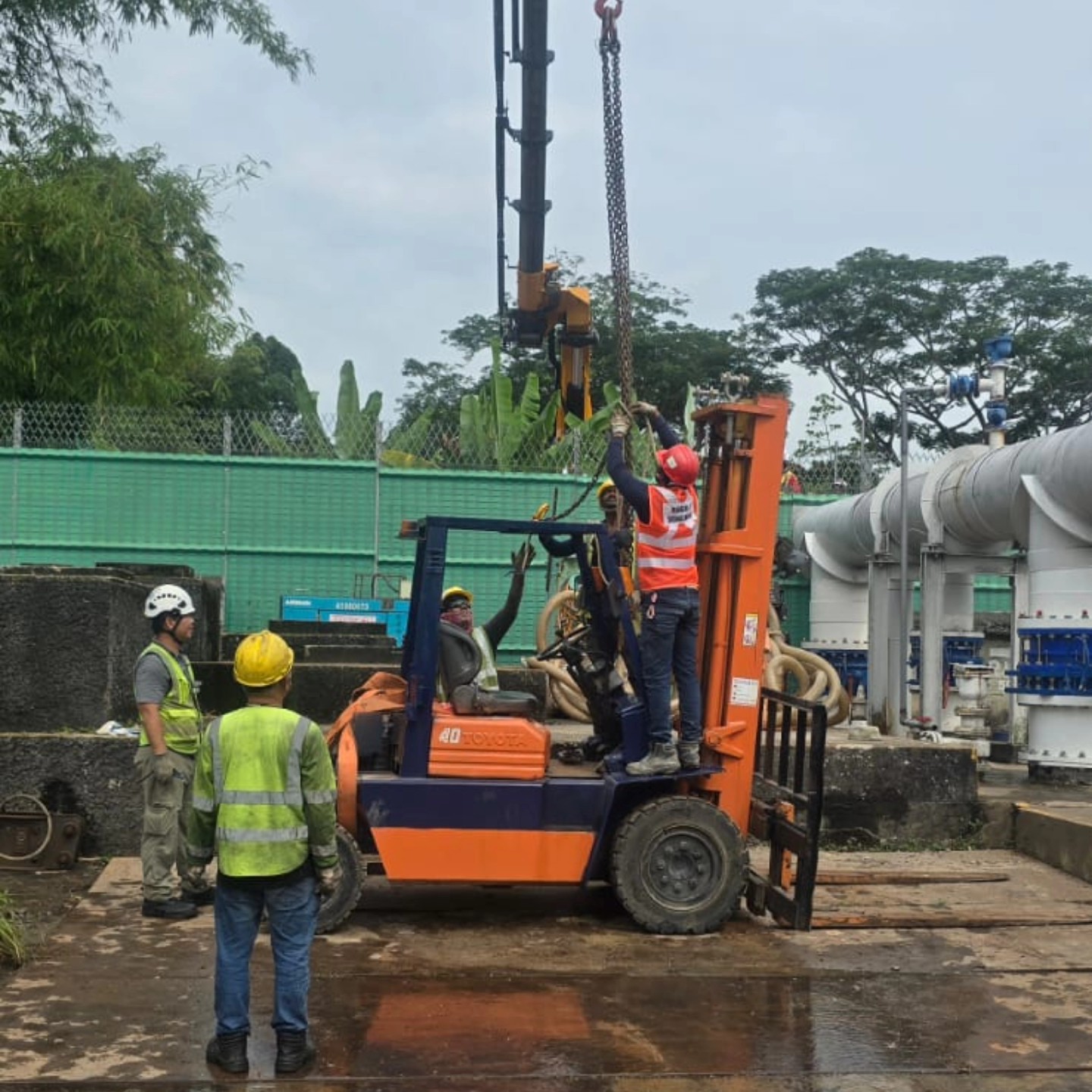"Teamwork makes the dream work"
While we may come from dissimilar nations and different teams, our collaboration led to solutions and utimately achieving our goals.
#bsforklift
#forkliftrental
#forklift