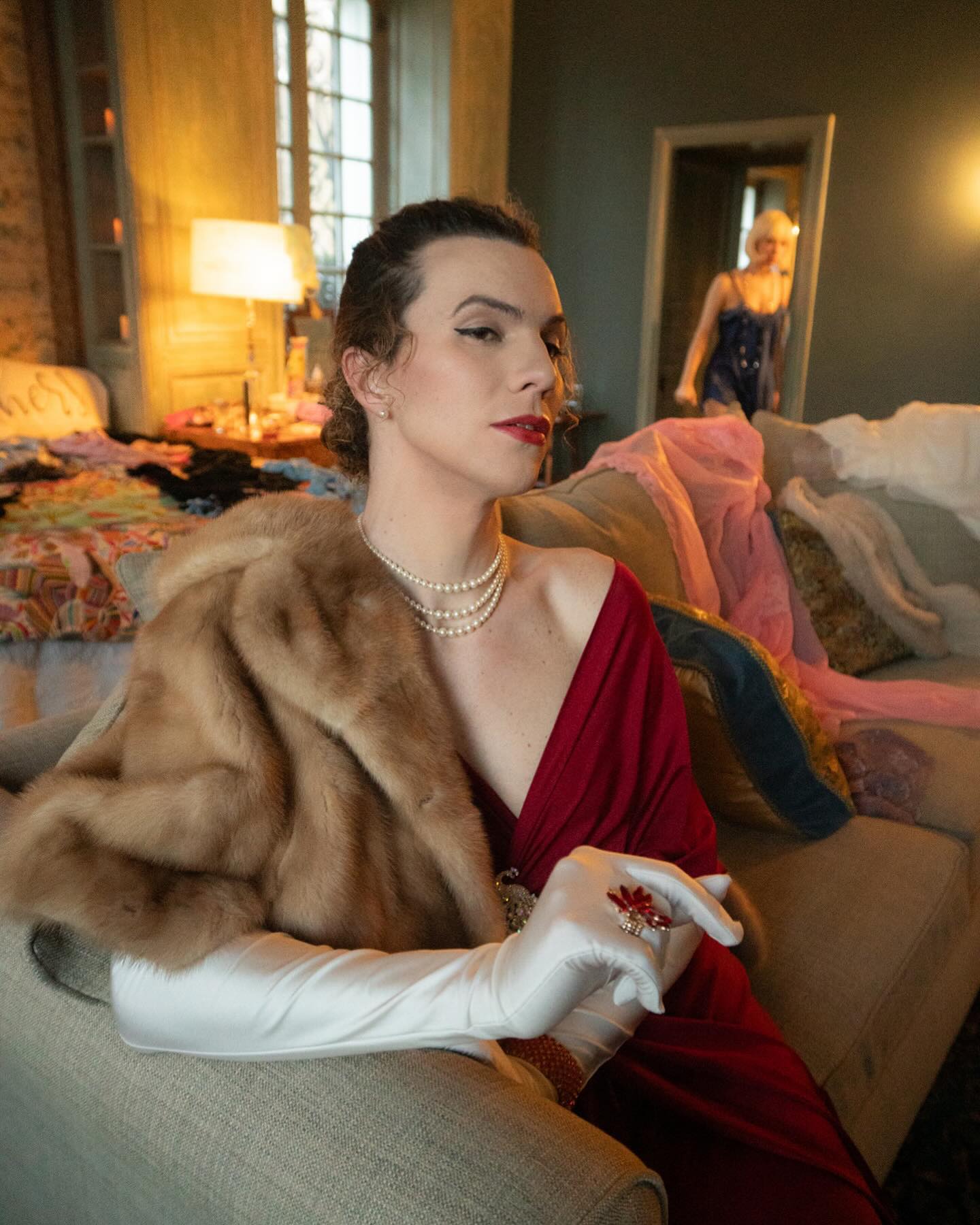Beautiful Beverley Belle DeBeauchamp aka Lollipop @mattycakes16 😍 “I’m only here for the season, then it’s off like a prom dress, straight to Luxembourg and Prince Leopold!” #immersive #quiche #hollywoodglam