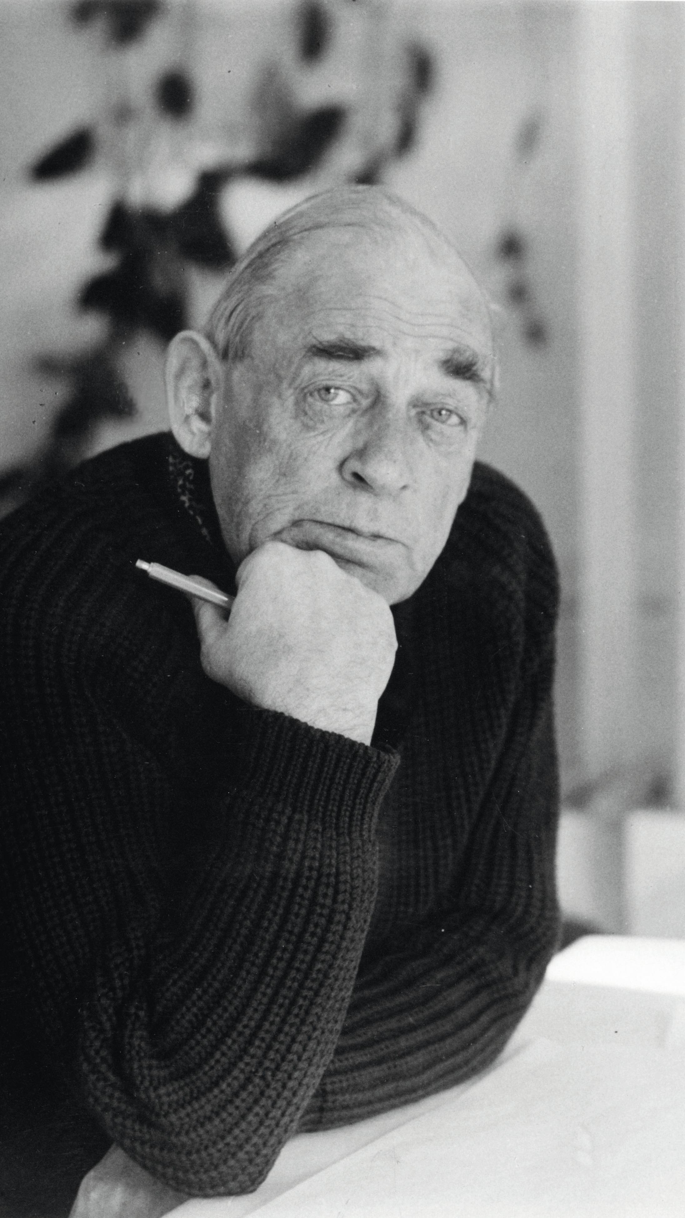 Happy Birthday Alvar Aalto! 🎊
Passend zum heutigen Geburtstag des Artek Gründers, freuen uns ganz besonders über den schönen Beitrag zum 90. Artek Jubiläum in der neuen H.O.M.E. von Robert Haidinger! Vielen Dank!
#homedesignmagazin #alvaraalto #artek #birthday