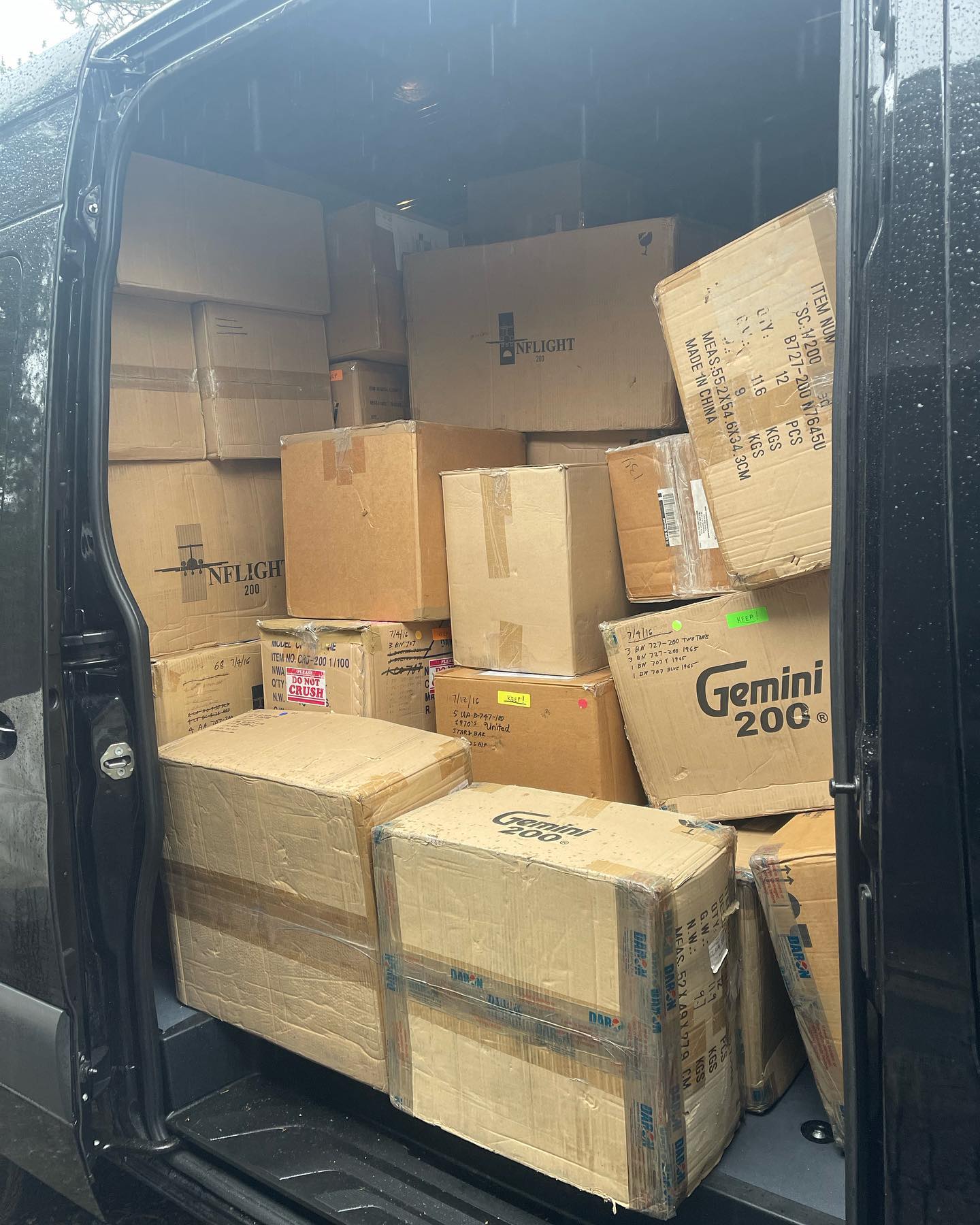 It was a busy week at the shop, and a long one. We went to N. Cali to pick up a massive 639 plane collection that is all 200 scale and domestic N. American airlines. Amazing that there are no Airbus products either. But most are airlines and liveries that run from the 60’s-80’s. So needless to say we will have our work cut out for us in just finding a place for them. So stay tuned to the website for daily uploads of new product. #diecastairliner #diecastcollection #airlinermodellers #airline #geminijets #inflight200 #tacoma #seattle #hobbyshop #smallbusiness