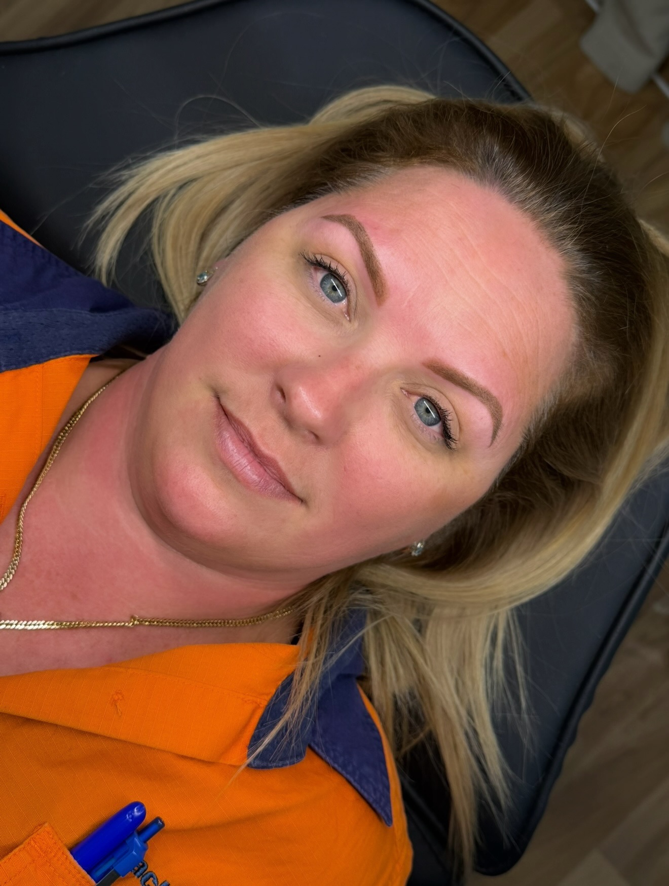 Fresh powder brows straight after treatment.
➡️ Swipe to see the before + the transformation
Remember - fresh brows always look bolder + more defined right after tattooing. As they heal, they’ll soften, lighten and settle into a more natural finish.
This set was customised to suit my client’s face shape, natural brow + how she likes to fill them in.
You wear your brows - your brows don’t wear you 💁🏻♀️
Thinking about waking up with your brows already done? Send me a DM or drop your questions below 🤍
👉 FREE CONSULTATIONS
📲 ONLINE BOOKINGS 🔗 IN BIO
www.containedbeauty.com.au
💙 AFTERPAY AVAILABLE