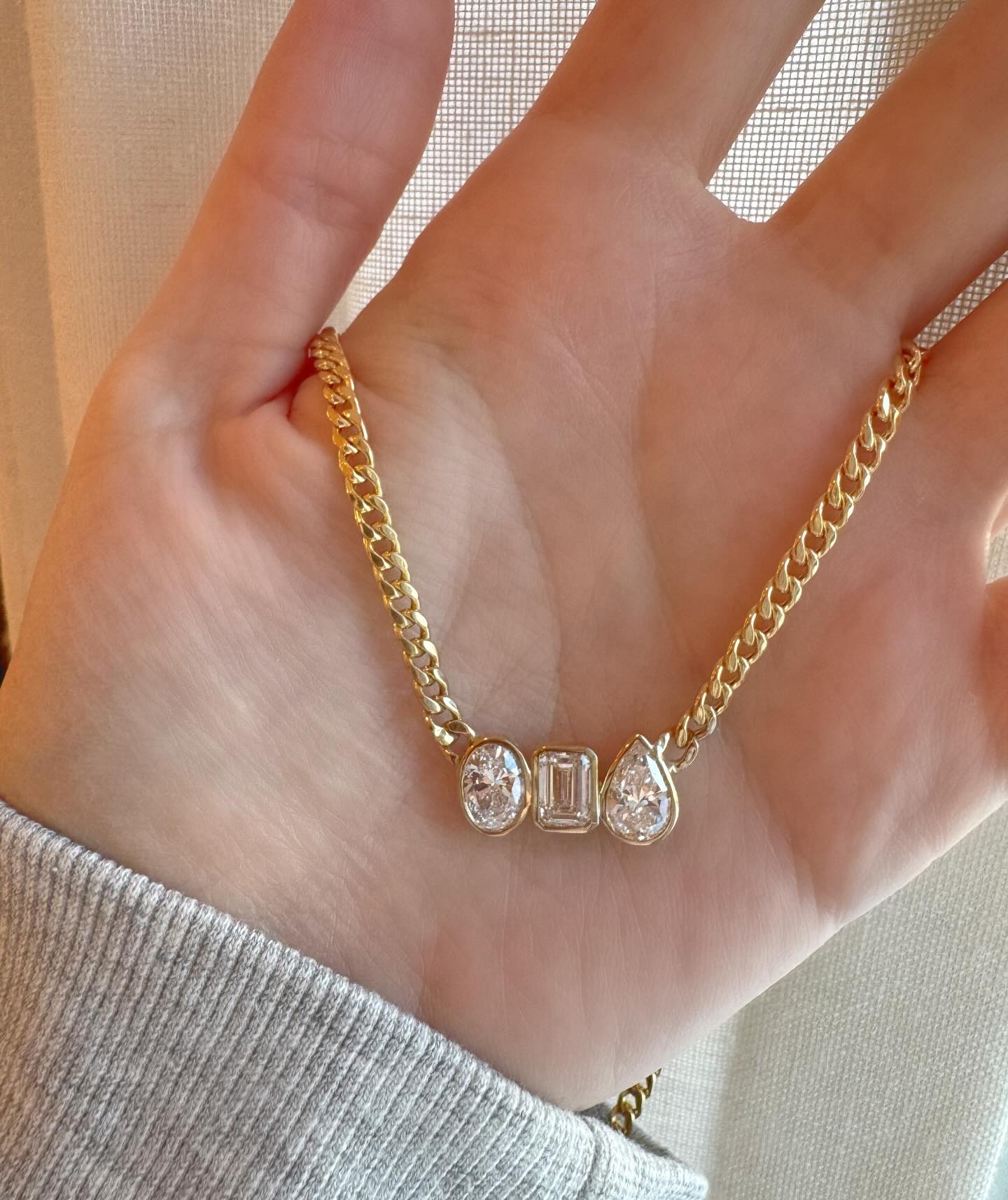 3 stone diamond necklace on curb chain for a mom of 3 ✨