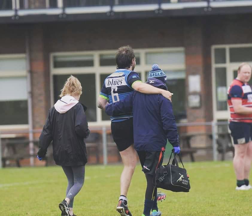 1 Month.
Ooft it's good to be back
Honestly don't think I've enjoyed a month of work as much before. Lovely combination of clinic cases in Newbury & Hungerford, football and rugby matches & trainings. Shoutout to first year student Ellie assisting at her first ever rugby game (live or on TV)
Well done to everyone that's been smashing their rehab, some awesome progress being made!
Next week marks the return of Rehab Classes in Hungerford
Let's do it
β
