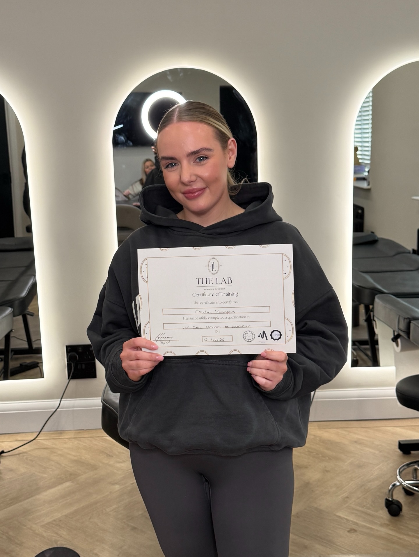 Mat leave doesn’t have to mean pressing pause on your goals ✨
Caitlyn, a mum of two who’s recently welcomed her second baby, originally trained with us in Combined Lash Lifting & Brow Lamination and has now returned to add gel nails to her skill set — making the most of her mat leave and scaling a business that works around her growing family.
This is one of the biggest benefits of the beauty industry. You can train in stages, build as you go, and create a career that adapts to each season of life. No rigid hours. No missing milestones. Just skills that give you flexibility and control.
By expanding her treatment menu, Caitlyn is setting herself up for:
✨ More income opportunities
✨ Fewer clients, higher spend
✨ Flexible hours around childcare
✨ A business that grows with her family
She’s proving that becoming a mum doesn’t mean stepping back — it can be the moment you build something even stronger.
If you’re on mat leave, planning a family, or looking for a career that truly works around real life, this could be your sign.
👉 DM us “MUM LIFE” to find out how to get started