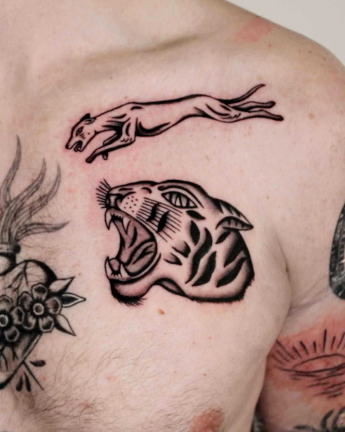 The classics never go out of style! Thanks Cas for the ongoing trust and see you next time at @tattoo_conventie_numaga!
For those who want to come and pay a visit to the awesome Numaga convention, I’ll be taking walk-ins on Sunday!
#traditionaltattoo #traditionaltattoos #tradtattoo #tradtattoos #oldschooltattoo