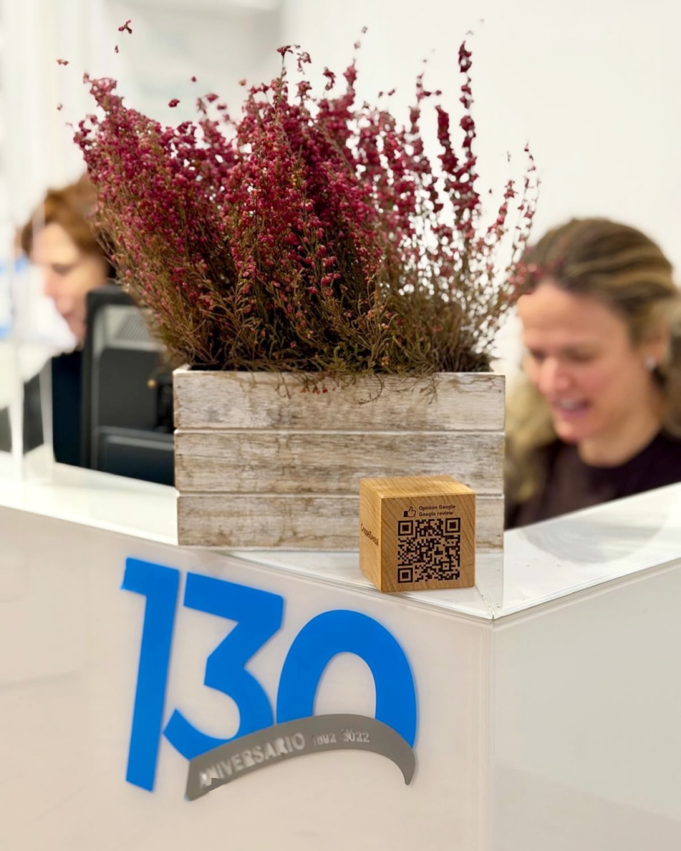 Creemos en una odontología basada en la confianza.
👉🏻Compartir tu experiencia es una forma más de construirla.