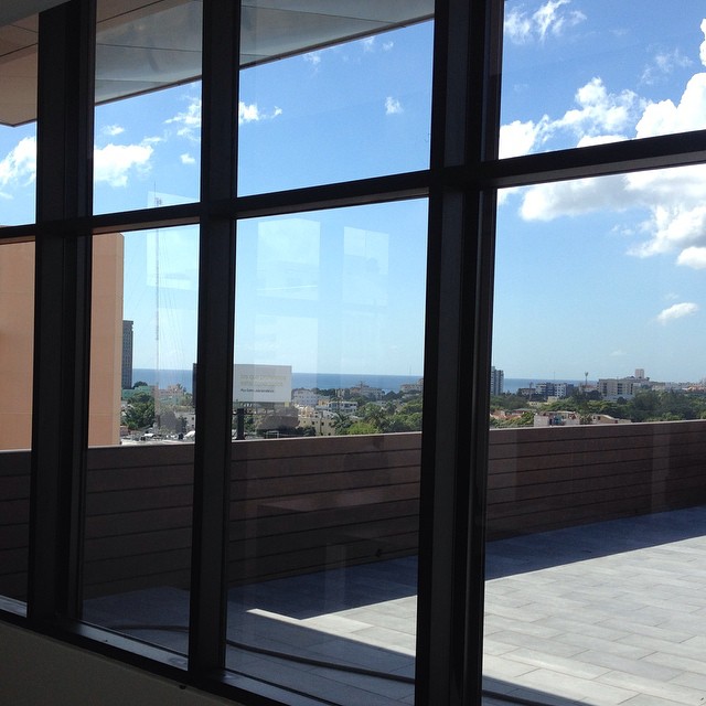 Proyecto Comercial con Huper Optik Ceramic 30. 63% de rechazo de calor y un 99% de protección UV.
#DileNoAlCalor #HuperOptik #Ceramic #windowfilms