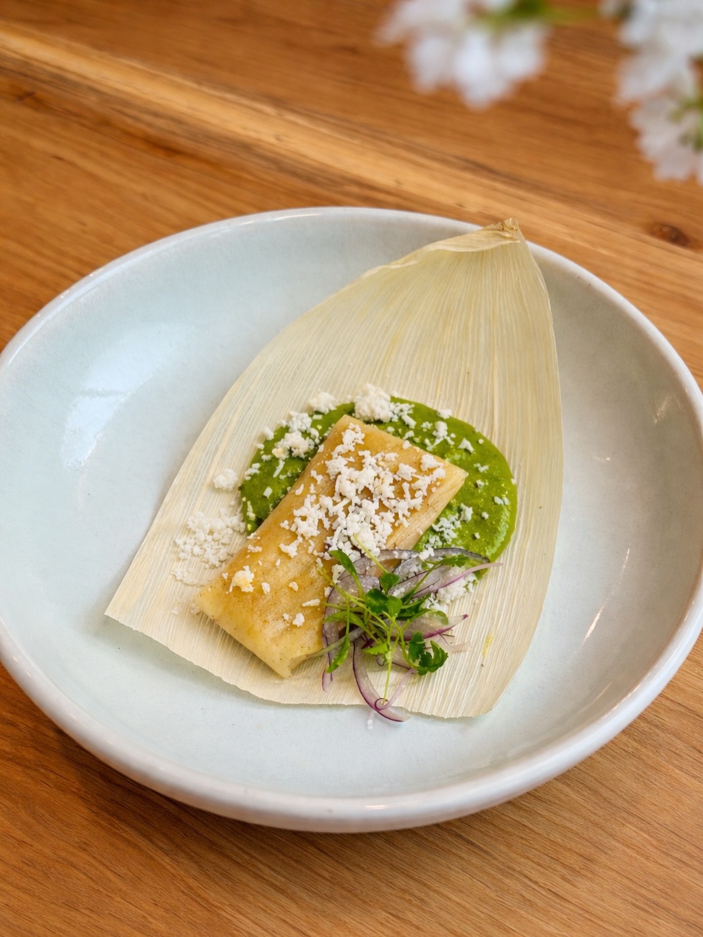 Día de la Candelaria is celebrated in Mexico every 2nd of February, this tradition brings people together around Tamales — a ritual rooted in pre-Hispanic culture and later embraced in Mexican festivities.
This Monday 2nd February & Tuesday 3rd, we’re honouring the tradition with tamales with pollo and Salsa Verde.
They will be available across Santo Remedio London Bridge Asador & Marylebone Casona. 🇲🇽🫔