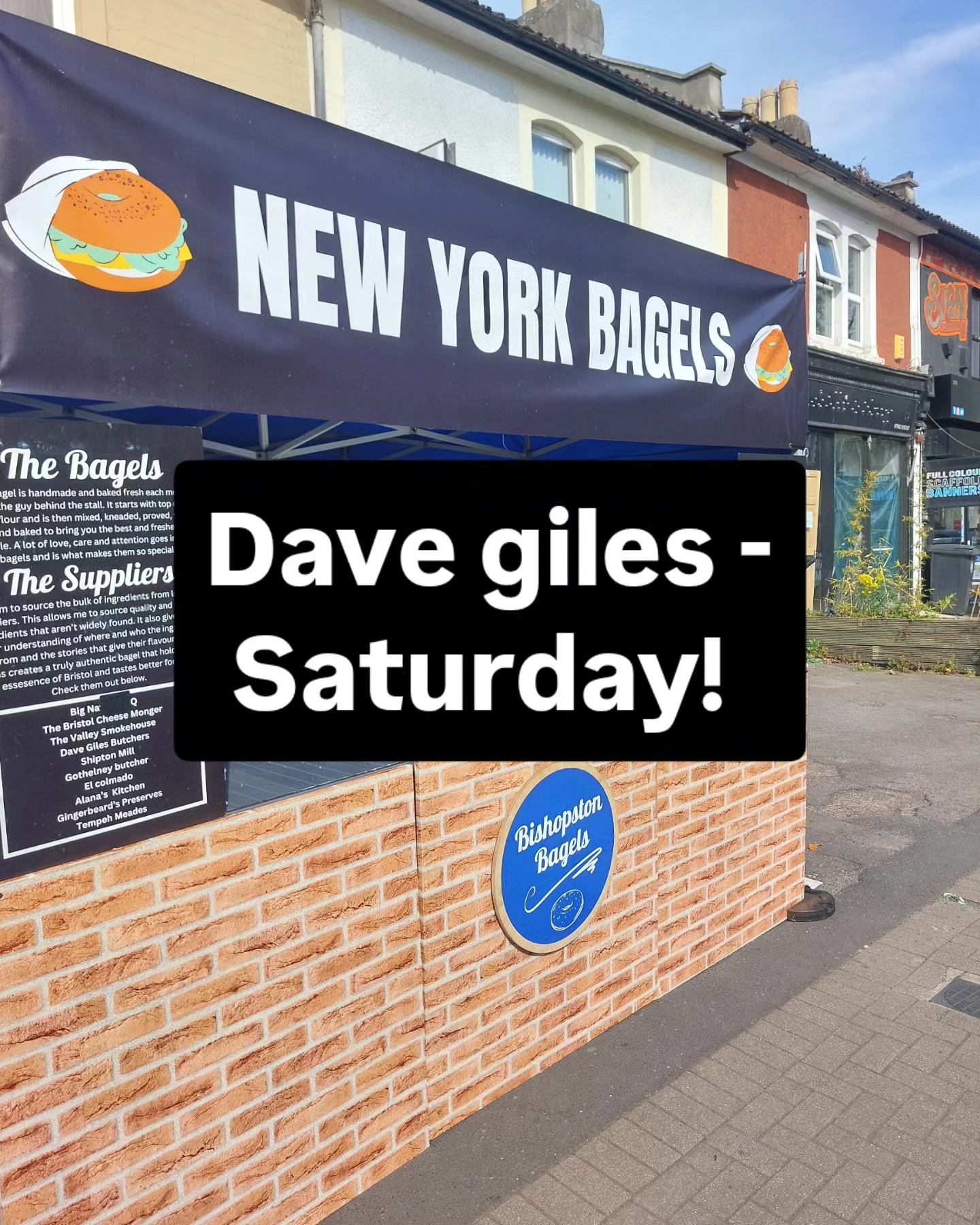 Come and see me at my last spot for June @davegilesbutchers this Saturday. Hopefully the weather holds out but I'll be there regardless with freshly baked bagels and top quality fillings!
Usual timings of 10am-3pm
#bagels #gloucesterroadbristol #streetfood #bristol #popup #summer #lunch #breakfast #foodstall #lastchance