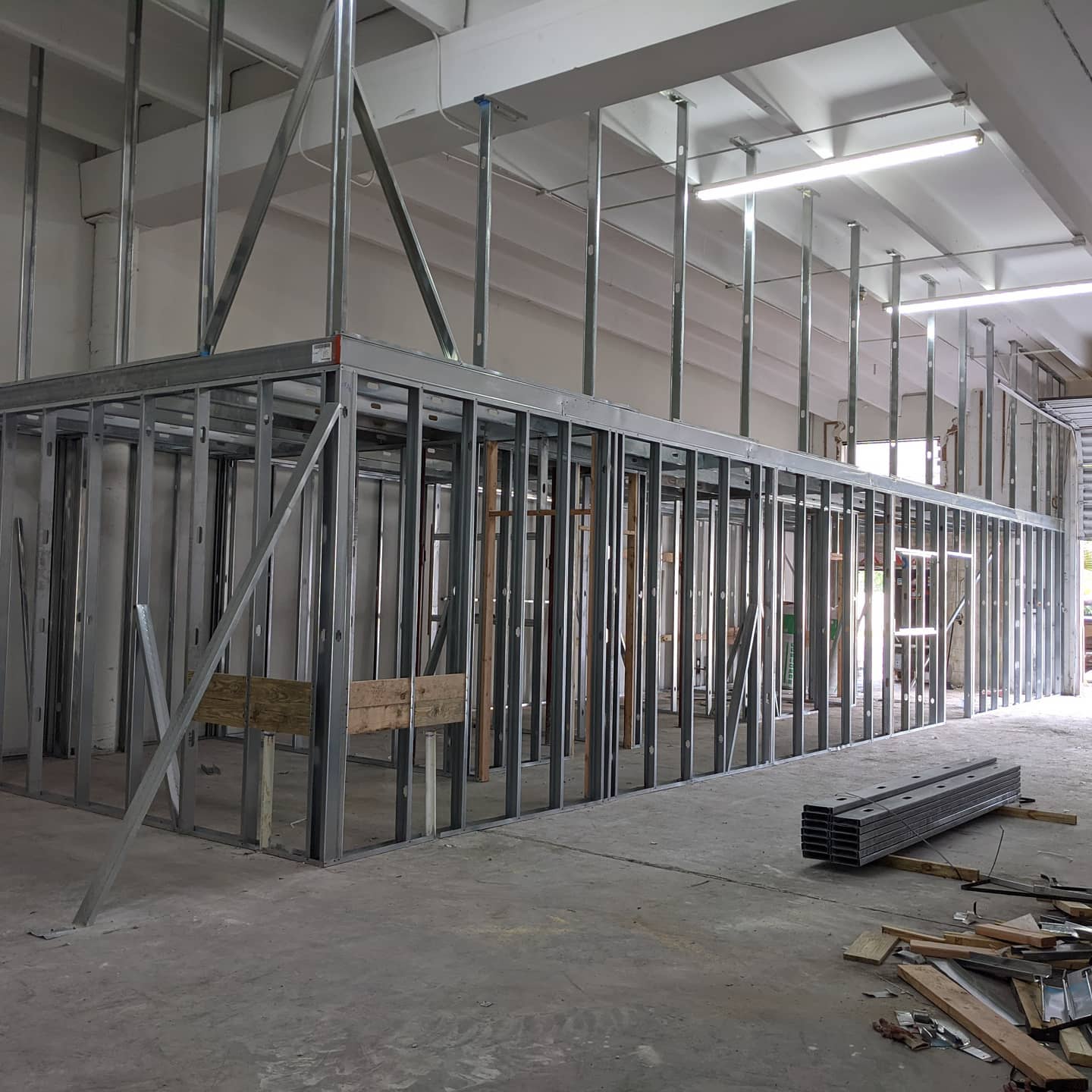 Here's one of our ongoing commercial projects, a 900 SF office build-out.
#commercialconstruction #miamiconstruction #contractorsofinstagram #officeconstruction