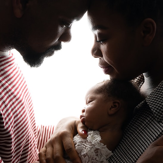 Dette er grunnen til at jeg fotograferer.
Ikke for perfekte poser.
Ikke for trender.
Men for disse øyeblikkene –
når tiden stopper litt.
Bildene blir igjen, lenge etter at alt annet er glemt 🤍
——————————-
KG Photography
Sætrealleen 13
3475 Sætre
Asker kommune
nær Oslo og Drammen
Utstyr: @sony.nordic @sigma.nordic @godox_global
#nyfødtfotografering #maternityphotography #familieportrett
#fotostudioNorge #minnerforlivet