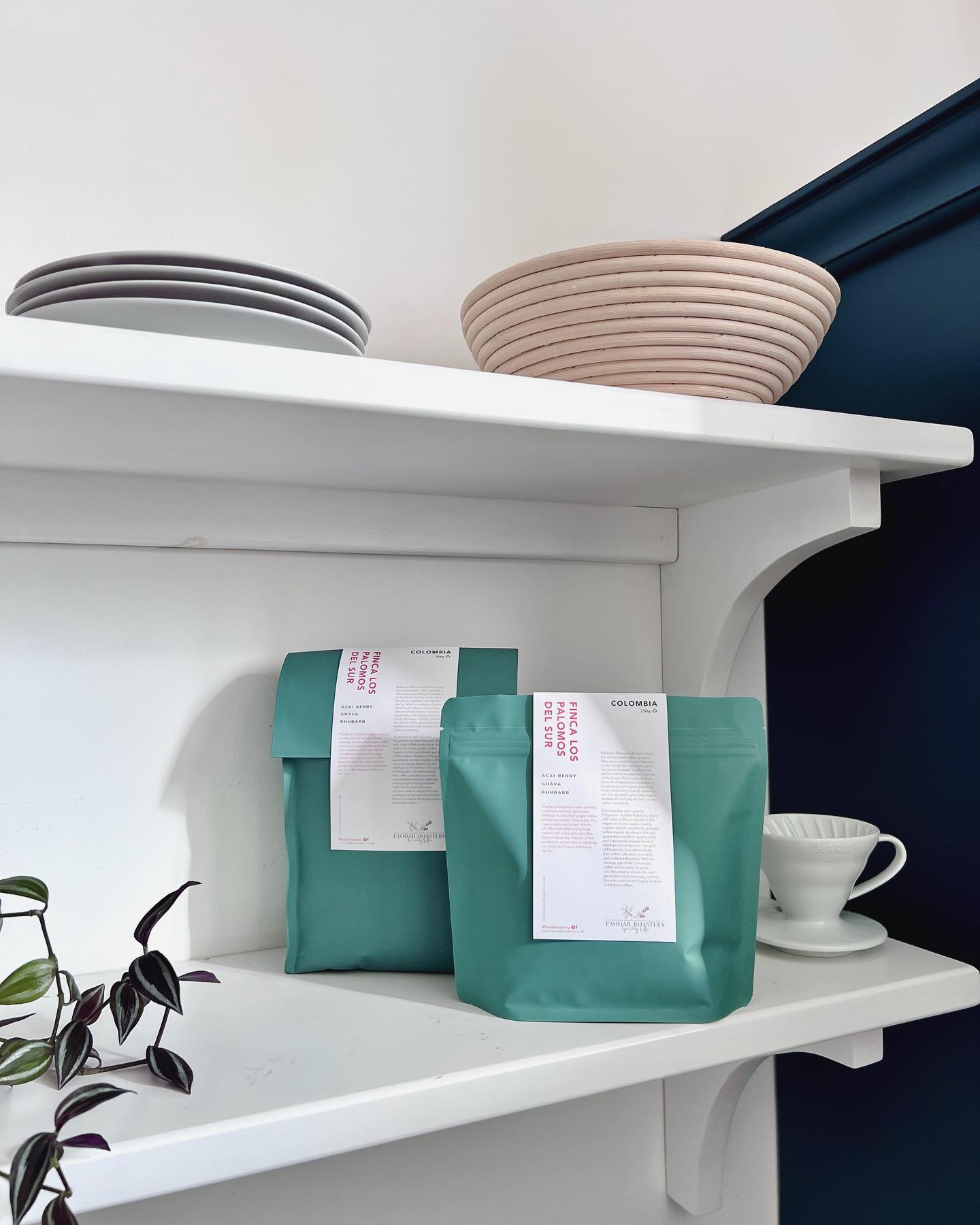 Little and large (250g & 1kg to be more precise!) Our newest coffee will be available to purchase at the Partick Farmers Market on Saturday 10-2pm.
Only filter coffee tomorrow as we are down a team member (SB is abandoning the stall to go ‘have fun’ elsewhere!!)