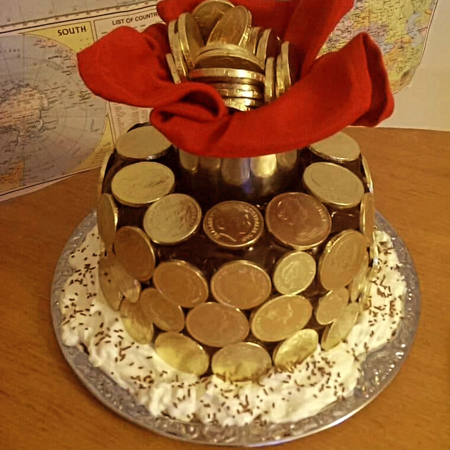 This Fri 22nd Open Studio - 8FF's farewell to this venerable venue. (May 2013 - this cake was served there for our 2nd Birthday celebration!)