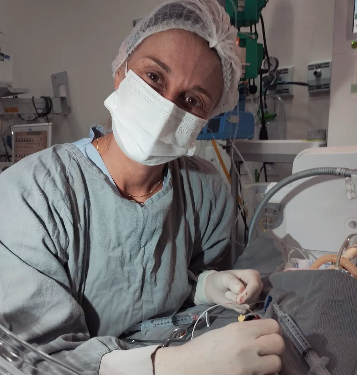 Começando 2024 com pique total !
Semana cheia de trabalho e alegrias 🥰🙏🏻
Feliz por poder fazer o meu melhor pelas famílias que já atendi no consultório essa semana e pelos pequenos guerreiros da UTI Neonatal.
Que todos nós possamos estar em movimento como o ano pede 😃
Que o movimento seja de cura, saúde, evolução,auto-cuidado e compaixão com o próximo, paz de espírito 🕊️, prosperidade, abundância permeado de muito AMOR ❤️
FELIZ 2024 !!!!!!