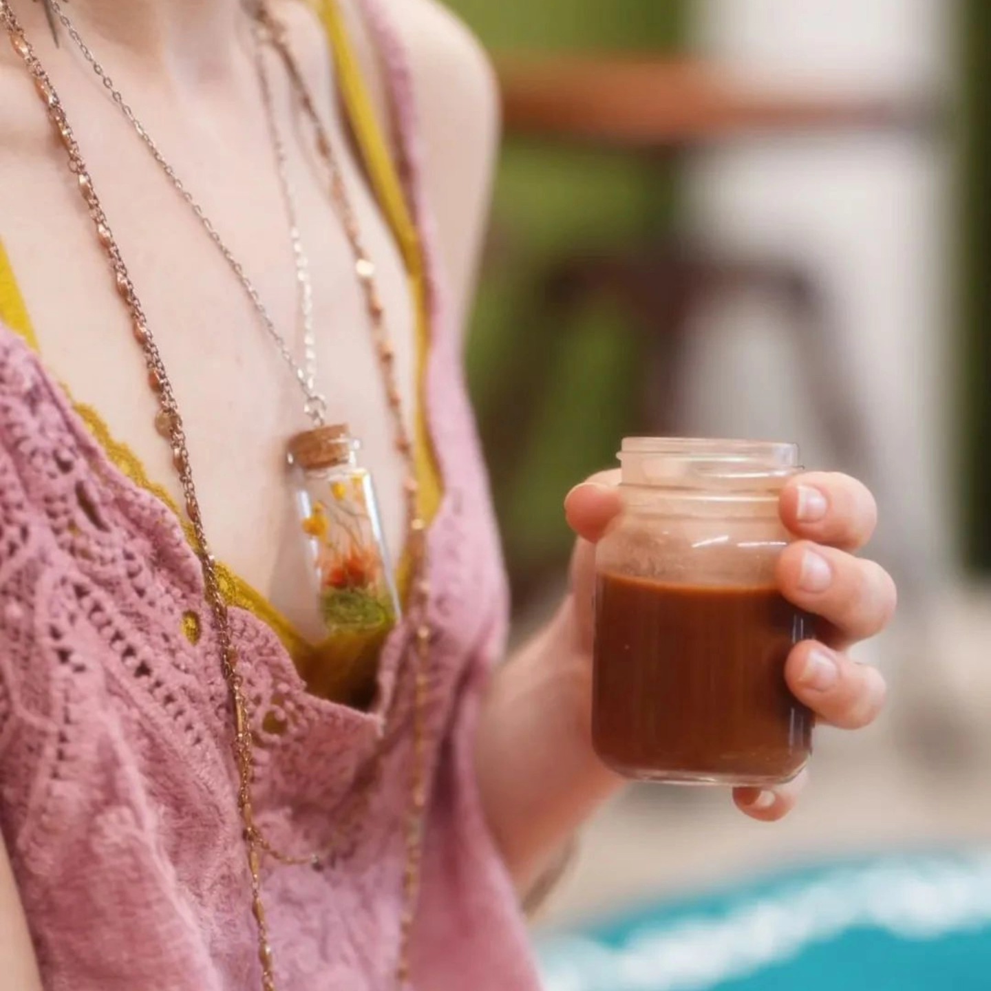 Savoring cacao and circle connection with friends
Photo @_divinebeinghuman_
#healingenergy #flowers #cacao