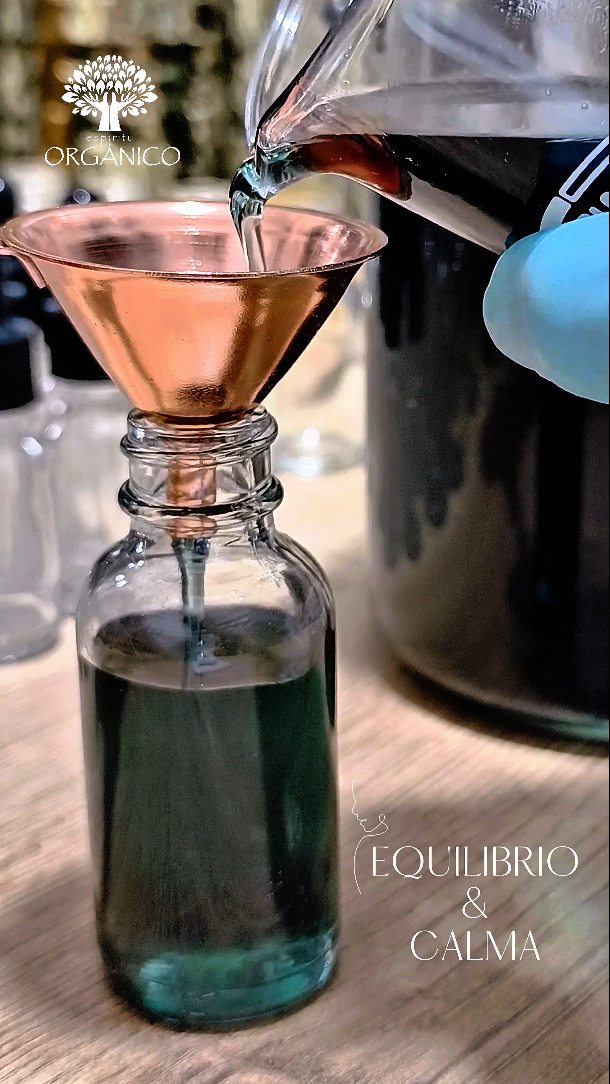 Un suero facial ideal para calmar, desinflamar y equilibrar la piel.
Ideal para pieles sensibles, grasas o con tendencia al acné🩵
#acné #pielgrasa #facial #natural #organico