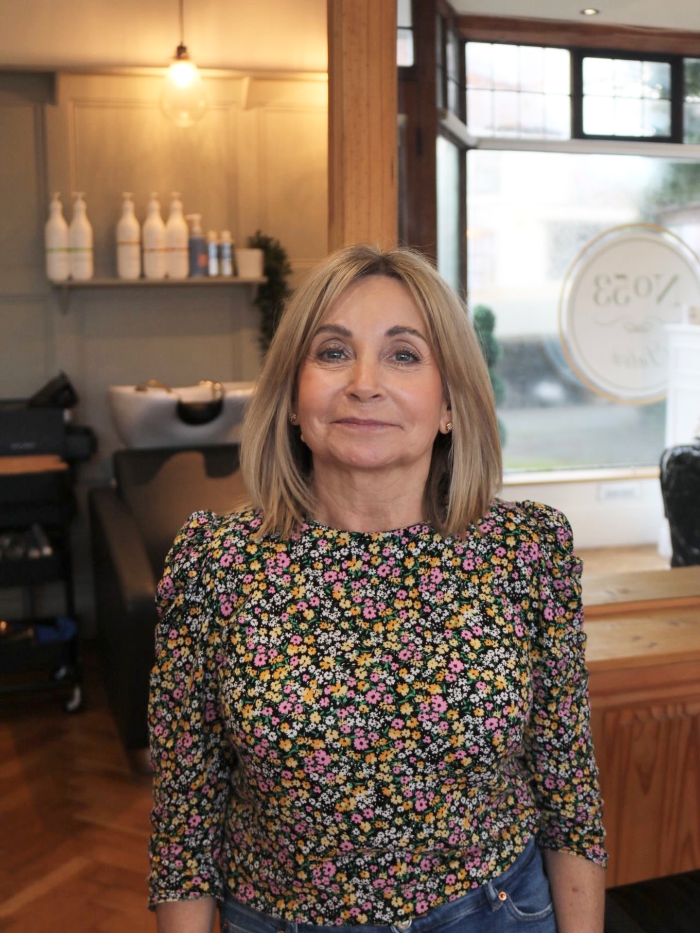Meet Bev - Our second head of house ✂️
Bev started hairdressing at just 17
Life slowed down while she raised her two children 🤍
After exploring other paths — you may have recognised her from the local coffee shop — her passion for salon life never changed.
Now she’s back in a salon, right where she feels happiest ✨
Bev it’s as if you have always been here 😌