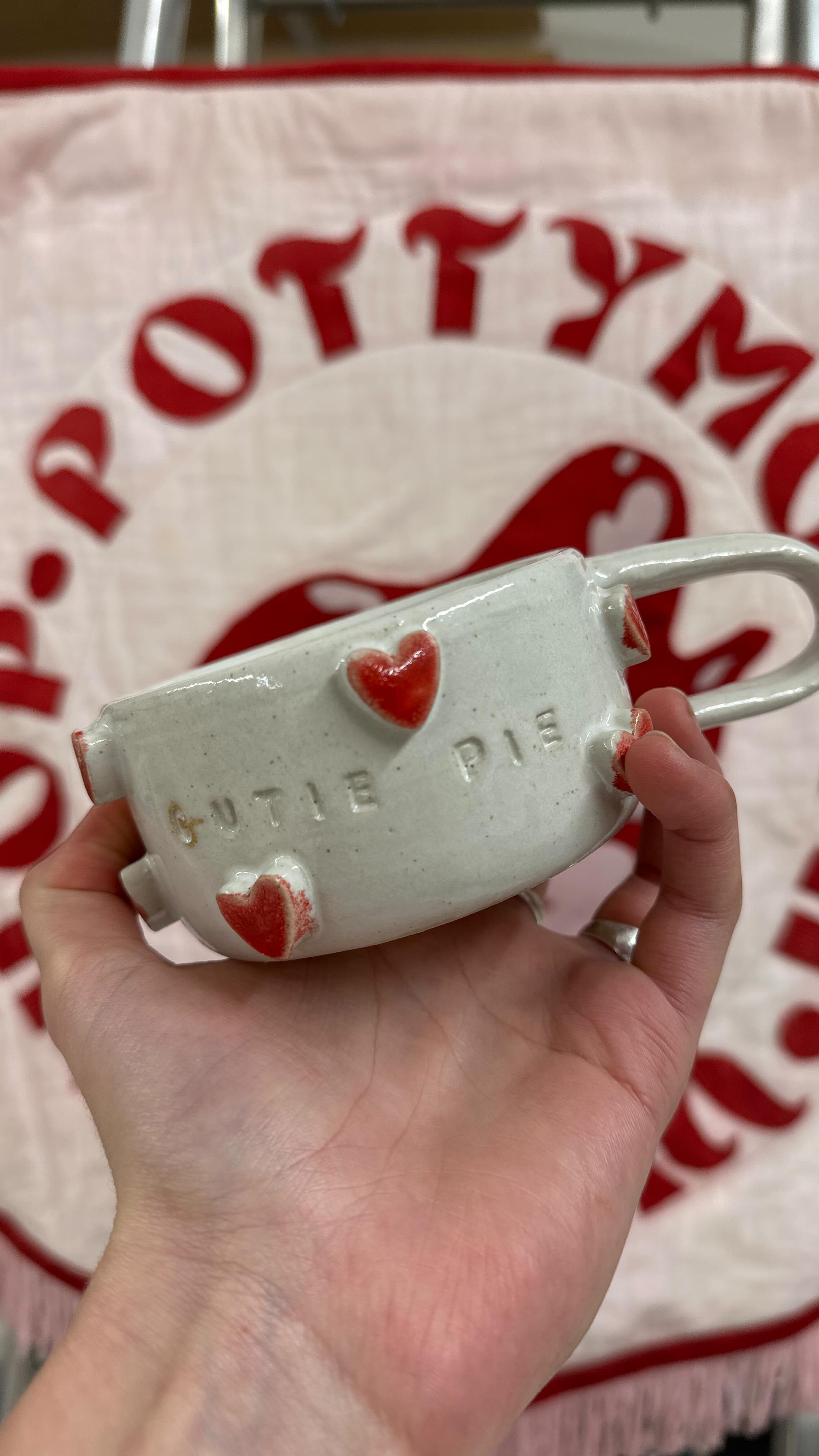 ✨FRIDAY 13TH FEB - THE LOUNGE - £40 on @classbento_uk ✨
✨Love is handmade this Valentine’s Day✨
✨Join us for a Valentine’s Day workshop where you’ll create a one-of-a-kind ceramic mug—perfect for coffee, tea, or gifting someone you adore (including yourself).✨
✨No experience needed—just come ready to get a little messy and a lot creative ✨
✨Couples, friends, and solo makers welcome.✨
✨Spots are limited—reserve yours early!✨
#valentinesdayworkshop #potteryclass #heartmug #ceramicmug #handmadepottery #potteryworkshop #valentinesdateideas #creativevalentines #couplesactivity #localworkshops #handmadegift #ceramicsstudio #potterylover