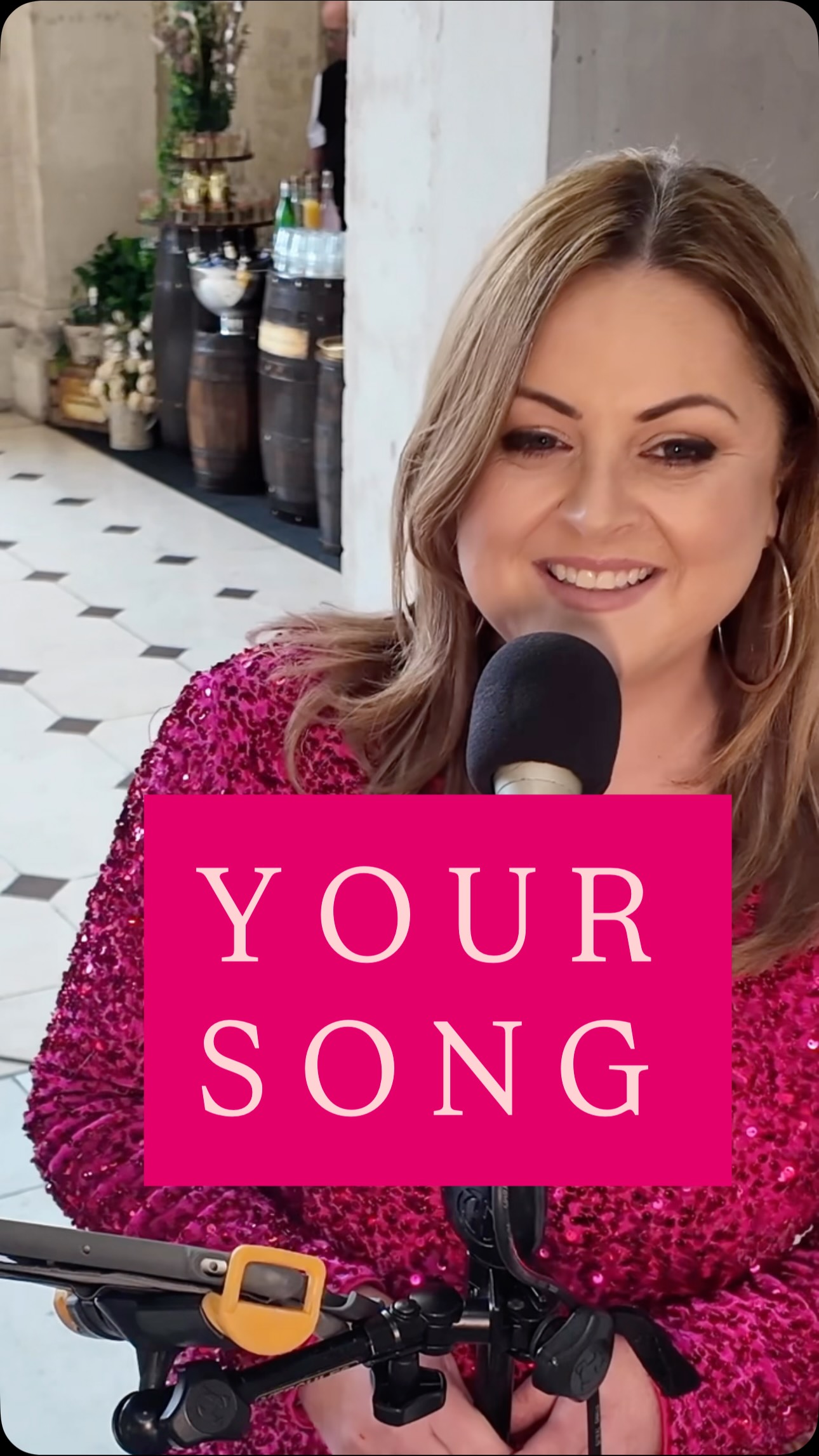 When you need a classy song for a classy venue!
@theartofbubbles.ie behind me with their gorgeous spread!
“Your Song” recorded in @cityhalldublin
#irishwedding #irishweddingsinger #weddingsingerireland #weddingsinger #weddingmusic
