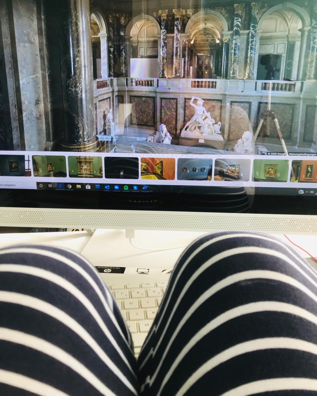 Besuch im khm im Pyjama
#khm#stayathome#pyjama#freeyourbody