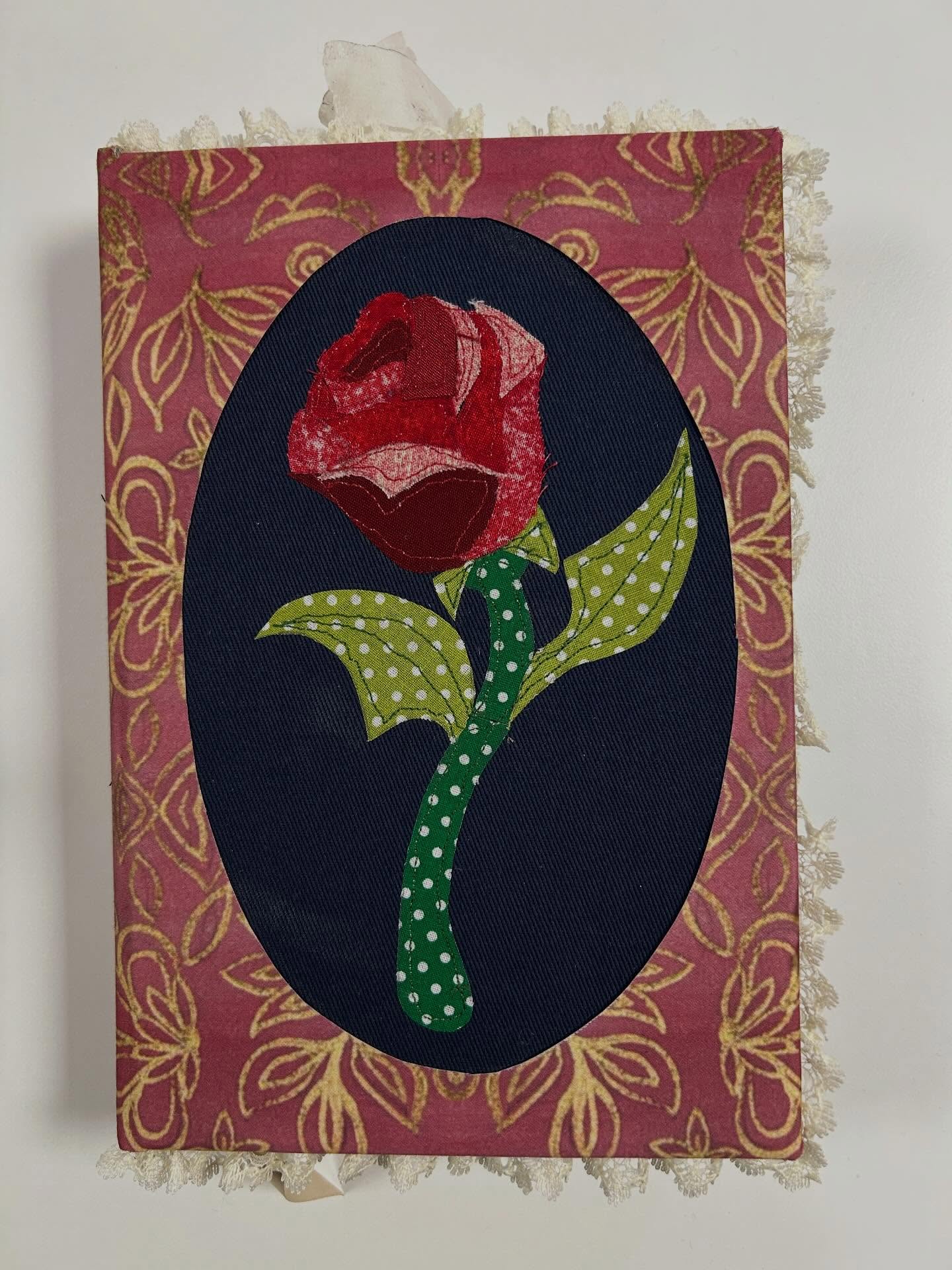 🌹 Beauty and the Beast – Appliqué 🌹
Inspired by the enchanted rose, this appliqué piece explores themes of beauty, time, and transformation. Layered fabrics and machine stitching create texture and depth, with contrasting colours to make the rose stand out against the background. Beautiful work E 💗
Part of a GCSE Textiles (Home Ed)
#GCSETextiles #Applique #HomeEducation #BeautyAndTheBeast #TextileArt FabricArt Coursework