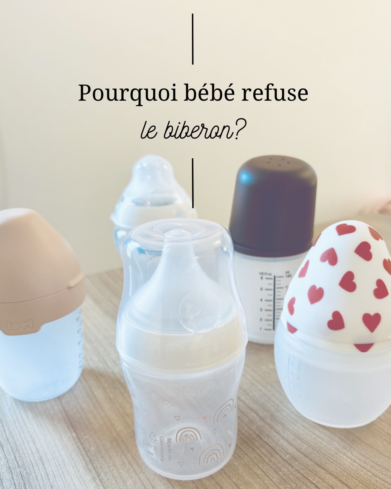 ✨ Pourquoi mon bébé de 2 mois ne veut plus du biberon ? ✨
Tu proposes le biberon, ton bébé s’agite, pleure, détourne la tête… et pourtant, il le prenait encore il y a peu. Beaucoup de parents parlent alors de “refus du biberon”, mais en réalité, ce n’en est souvent pas un.
✨Chez le tout-petit, notamment dans les premières semaines de vie, il existe une vraie dépendance au lait. Même si la succion est encore maladroite, même si c’est difficile pour lui, le besoin de manger est tellement fort qu’il s’adapte et manifeste peu son inconfort.
🌸Autour de 2 mois, les choses changent. Ton bébé est plus éveillé, plus tonique, plus sensible aux sensations dans sa bouche. Il commence à comparer, à ressentir des différences… et parfois, il ne comprend tout simplement plus ce qu’on attend de lui. La forme de la tétine, la vitesse d’écoulement, la manière dont le biberon est proposé peuvent devenir déroutantes.
👶🏻Ce n’est donc pas un rejet volontaire, ni un caprice, ni un problème de “mauvaise volonté”. C’est souvent un malentendu sensoriel : le bébé ne reconnaît plus le geste, la sensation ou la coordination demandée.
Observer, ajuster le biberon, la tétine, le rythme, et surtout accompagner ton bébé avec douceur permet bien souvent de lever cette incompréhension ✨.
#maternite #jeunemaman #mamansolo #allaitement #marseillemaville