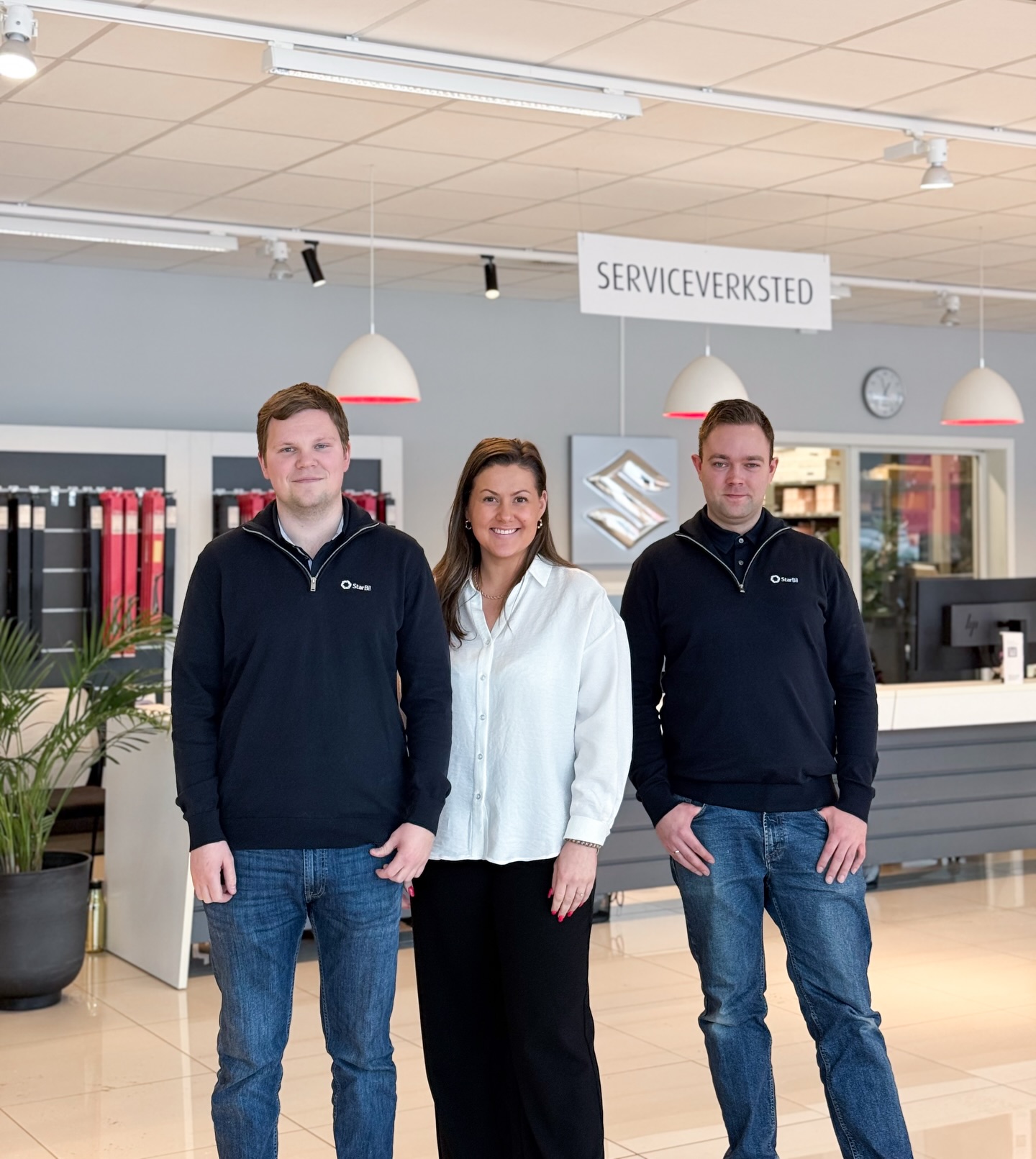 Våre nye tilskudd i Star-familien 😍
Møt våre flotte nye kundemottakere - Mari, Petter og Tor Olav!
Mari og Petter, dere ser til venstre, vil holde til i Skien, mens Tor Olav, til høyre, blir å finne i Notodden ⭐️ Velkommen - vi er så glade for å ha dere med på laget 🥰 God helg fra oss!