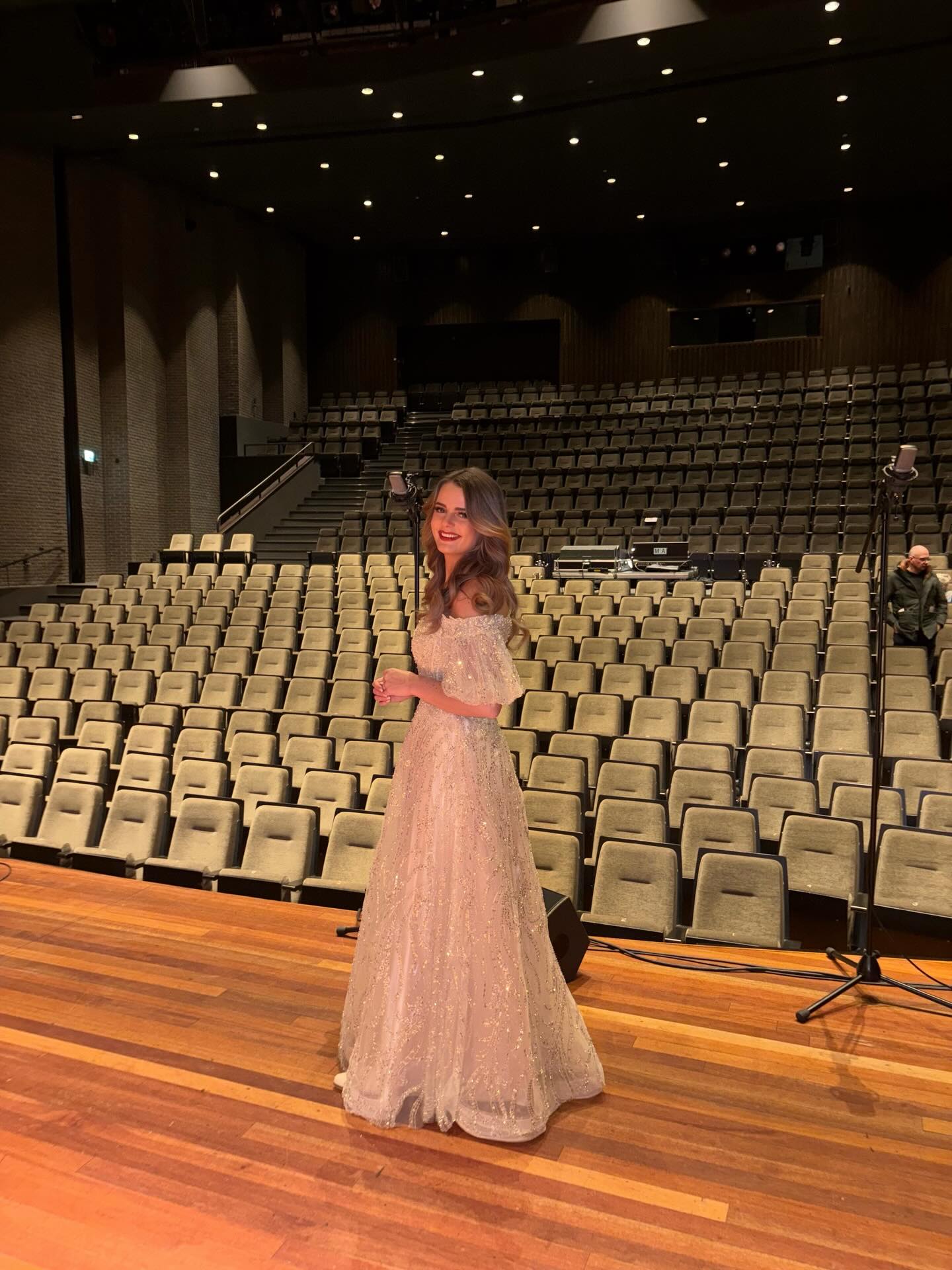 Het Kerkraads Symfonie Orkest olv Jos Zegers !
Wat een geweldige twee Concerten in het PLT Theater in Kerkrade!
Vasteloavendskonzeët
Kerkraads Symfonie Orkest i.s.m. PLT en de Kirchröatsjer Vasteloavends Verain