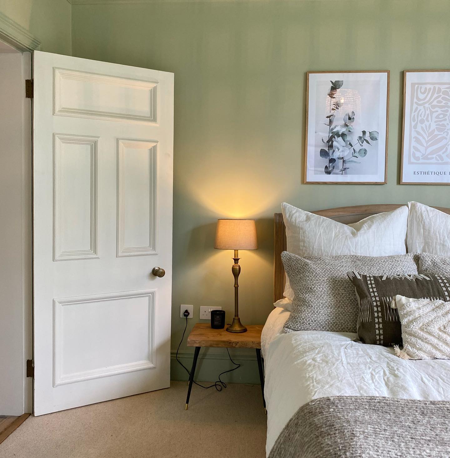 A warm but calming green!
A statement bedroom from #projectgrand
-
-
-
-
-
#greenbedroom #bedroominspo #vincedevelopments #interiordesign #BedroomDesignIdea #BedroomDesigner #Green #PropertyDevelopment #StLeonards #BedroomGoals