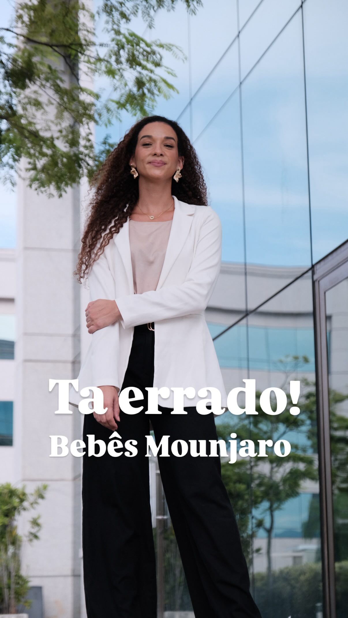 O maior erro das gestantes que engravidaram após o uso de canetas não é comer errado.
É tentar compensar.
Compensar comendo menos, pulando refeições ou vivendo com medo de ganhar peso.
Depois da suspensão dessas medicações, o corpo muda.
E a restrição só piora a fome, a ansiedade e o ganho de peso.
Gestação não é momento de punição alimentar.
É momento de estratégia, organização e acompanhamento.
Se você engravidou após o uso dessas canetas, agende sua consulta!!!!