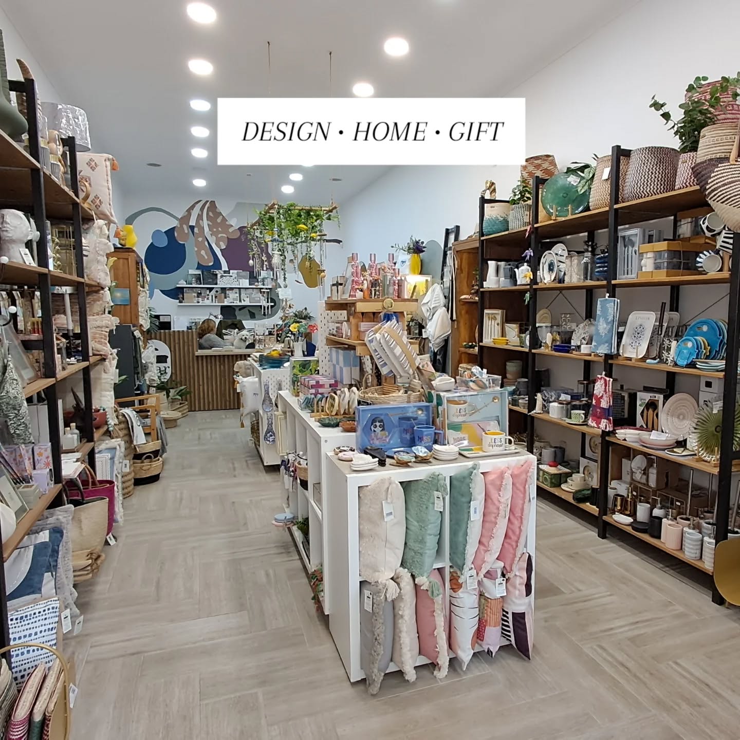 A space designed to inspire your home 🤍
At Mar Interiors, every piece is carefully selected to help you create a home that feels personal, comfortable, and beautifully yours.
Whether you're looking for a special piece or planning a full interior project — we’re here to help.
Visit us in Portimão.
—
Um espaço pensado para inspirar a sua casa 🤍
Na Mar Interiors, cada peça é escolhida com cuidado para ajudar a criar uma casa confortável, pessoal e cheia de estilo.
Quer procure uma peça especial ou apoio num projeto de design de interiores — estamos aqui para ajudar.
Visite-nos em Portimão.
👉 Interior Design Services Available
👉 Consultations within 35km
#marinteriors
#interiordesignportugal
#algarveliving
#shoplocalalgarve
#homedecorportugal