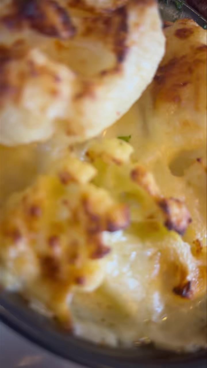 It’s Sunday… roast time 🤎
Our Sunday roasts are being served today from 12pm — hearty, comforting and full of flavour.