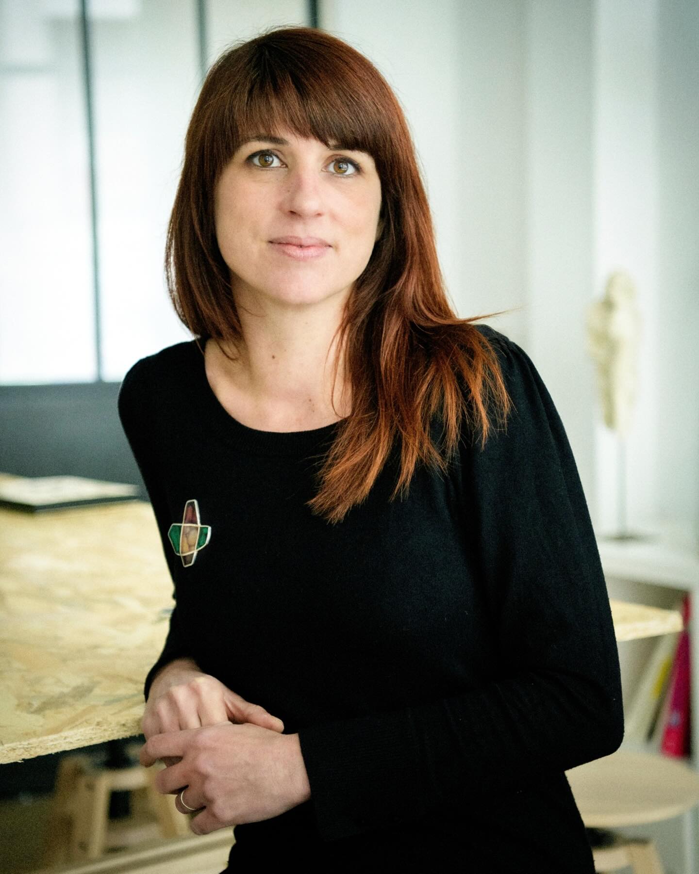 PORTRAIT ✨
Merci et bravo @thierrylaportebw pour ce nouveau portrait de moi 🙏
À l’occasion de la sortie du dernier numéro du Magasine des Métiers d’art d’ @ateliersdart
#portraitdatelier #portraitdartiste #photo