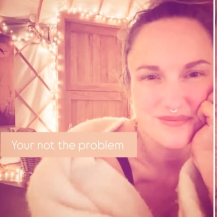 Pssss You’re not the problem!!!! 🙌🙌🙌💃🏻💃🏻💃🏻
its modern living!!
The weird clock changes..
The pace.
The productivity cult. Cost of living..
Working inside patriarchal systems that were never designed for nervous systems, bodies, or care… thr list goes on..
tired, irritable, foggy, overwhelmed or longing for quiet?
We are over-stimulated, over-scheduled, and under-rested #restisrevolutionary #restorative