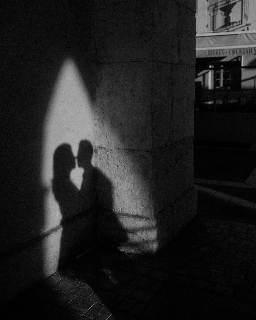 Love isn’t the roses,
Or the reservations,
Or the scripted words we’ve memorised.
It’s the quiet gravity between two souls
The way hand finds another in the dark
The softness in a glance that says I’m here
Love lives in the ordinary
In shared silences
It’s movement
It’s patience
It’s choosing again and again without applause
No spectacle
Just presence
Just truth
Happy Valentines weekend
To the loud love, the quiet love
And the love still finding it’s way 🖤
Claire Wise | Wedding and Couple photographer on the French Riviera