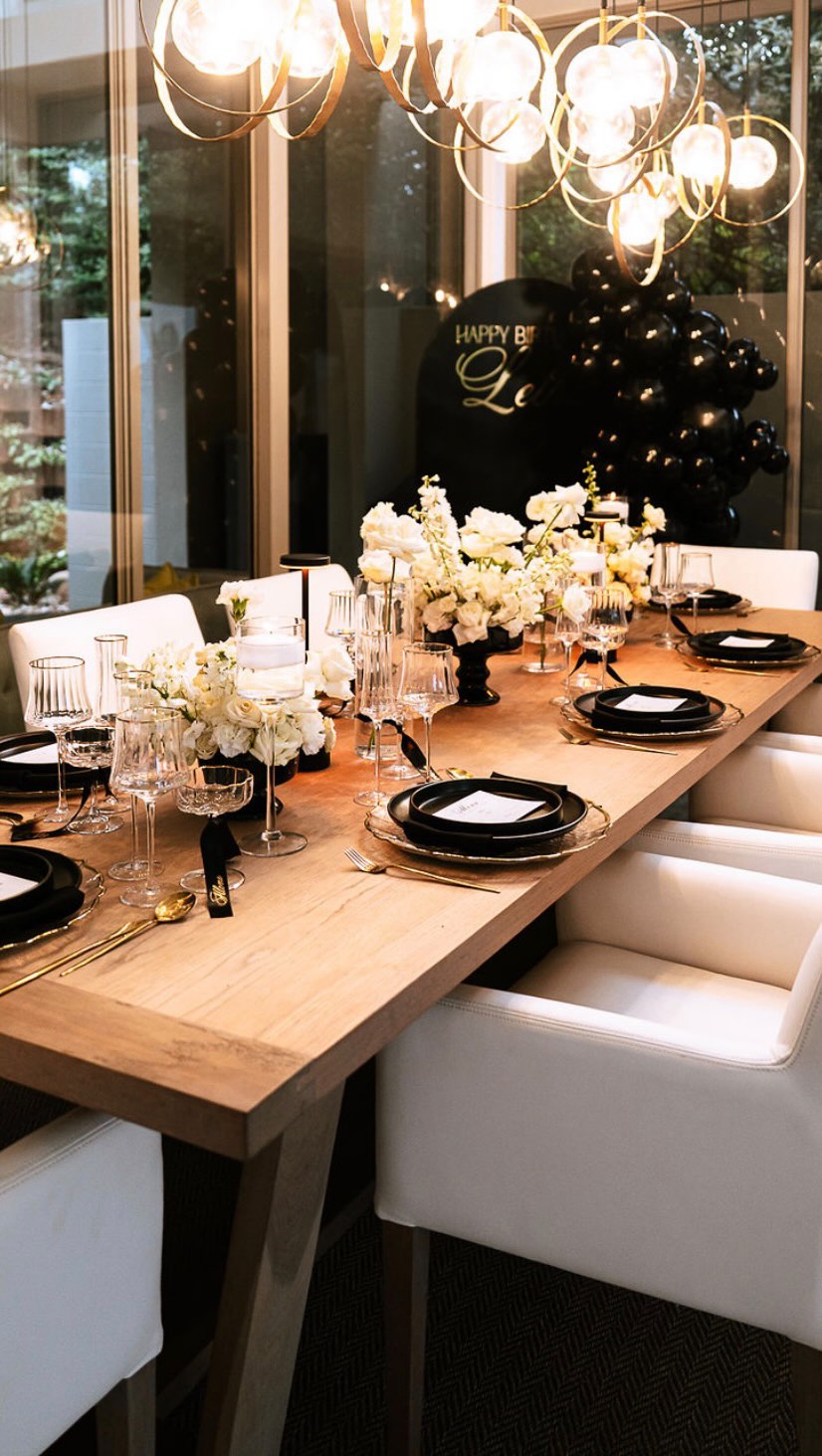 When celebrating your birthday make it an experience with your favorite people
A prawn and butternut soup starter from Friday evenings 3 course dinner for 8 guests in Zimbali.
An absolutely lovely birthday celebration for an incredibly kind and gracious birthday girl.
#timelapse
#privatechefballito