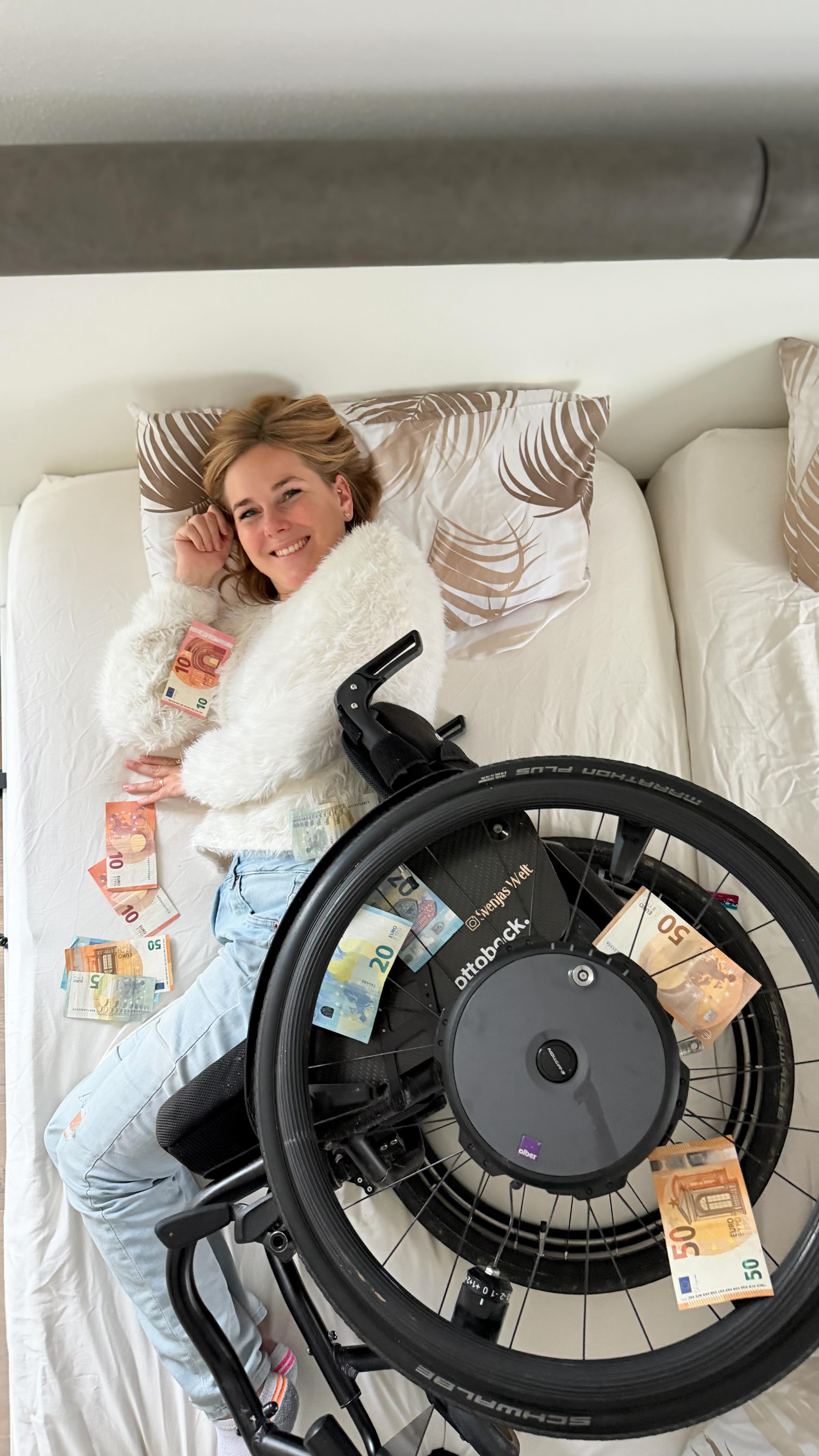 Anzeige / Manchmal sind es nicht die großen Entscheidungen, sondern die kleinen Erleichterungen im Alltag, die am meisten Energie sparen. Ich mag Lösungen, die im Hintergrund laufen, während ich mich um das kümmere, was mir wirklich wichtig ist.
Also nutze ich die Nacht clever mit dem @eon_deutschland ÖkoStrom Home & Drive-Tarif.
Wer sein E-Auto 6× im Monat, jeweils mindestens 4 Stunden zwischen 0–6 Uhr lädt, bekommt 20 € pro Monat zurück. Macht bis zu 240 € im Jahr ohne extra Aufwand!
E.ON regelt das Laden, ich kümmere mich um meine Energie.
Und Sparen fühlt sich dabei einfach leicht an.
#EON #Nachtladebonus