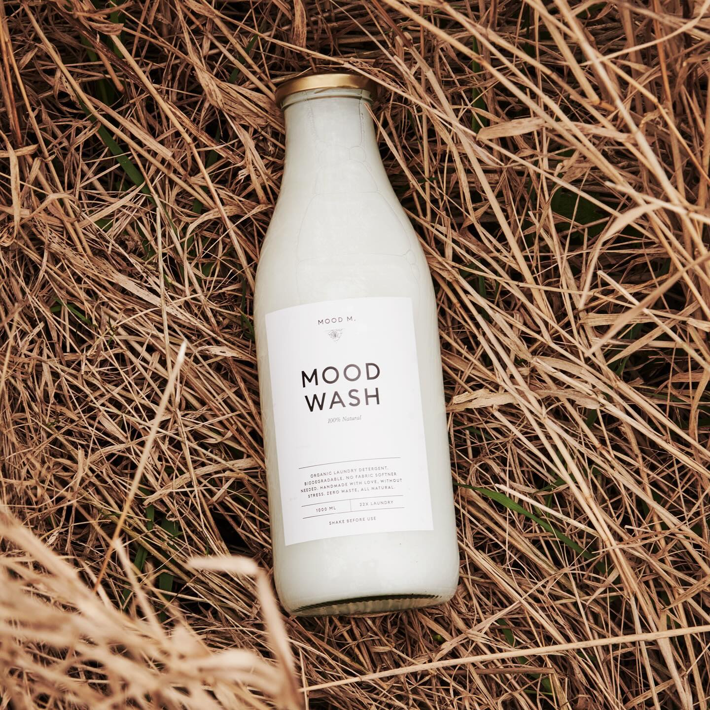 -
Elevate your laundry routine with Mood Wash 🌿🧼
Our eco-friendly, biodegradable laundry detergent, handcrafted with Marseille soap and 5 essential oils (sweet orange, pine, tea tree, patchouli, and bergamot), offers a mood lifting, antibacterial, and antiseptic clean. Perfect for all types of laundry, no fabric softener needed!
🌱 Packed in reusable glass bottles, Mood Wash is gentle on your clothes and kind to the planet. Experience the best for you and the environment. 🌍💚♻️
🌱💧 #SustainableLiving #NaturalLaundry #MoodWash #EcoFriendly #Biodegradable #BabyFriendly #Handcrafted #EssentialOils #SustainableLiving #MoodM #Amsterdam
