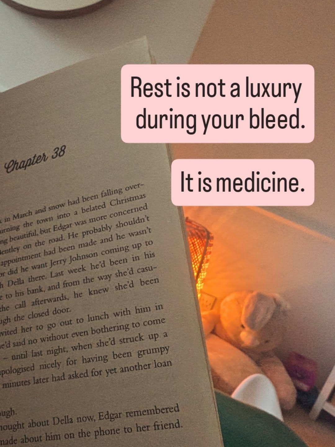 š
In Traditional Chinese Medicine, blood is precious.
It carries vitality, nourishment, life force.
š“
The menstrual phase mirrors the season of winter.
š
A time of stillness, conservation, and turning inward.
āļø
Nature doesnāt push in winter.
It rests ā so it can rise again.
š¤
When you honour rest during your bleed, youāre doing more than taking a pause.
Youāre setting the tone for your entire cycle.
How you treat yourself here ripples forward ā into ovulation, creativity, energy, clarity.
š
This is the moment to:
Rest and recharge
Listen deeply to your body
Protect your energy
Regulate your physical and emotional needs
Soften instead of pushing
š“
And honestlyā¦
sometimes the hardest part isnāt resting ā
itās communicating that need to others.
Saying no.
Asking for space.
Letting productivity wait.
Trusting that rest is doing something, even when it looks like nothing.
If youāre in your bleed right now, consider this your permission slip.
Slow down.
Be held by winter.
Your body knows exactly what itās doing.
āļø
#acupuncturenorthwest
#womenshealthacupuncture
#acupunctureforhormones
#menstrualhealth
#restisproductive