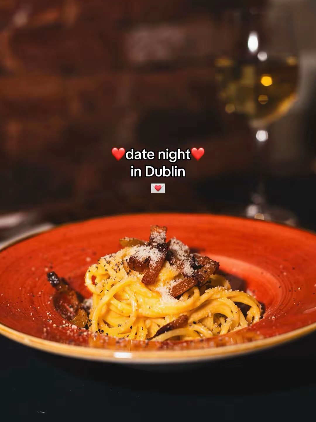 If your perfect date night includes pizza, wine, and Italian tradition 🇮🇹🍷
You’re already halfway there.
Send this to your partner for approval…
Or skip the step and make the reservation 😉💘
Do you like kareoke and games ? Why not pop next door to token for some more drinks and fun after @tokendublin
#italianfood #dublinfood #datenightideas #valentinesindublin