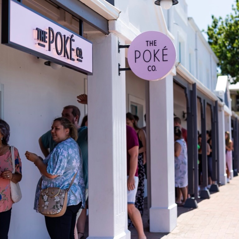 Lining up for a poké date just makes sense… especially when smoothies are buy 1 get 1 this month. 🥤♥️
#capetownrestaurants #capetowneats