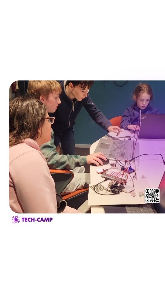 Muster programmiert, Helligkeit fein eingestellt, mehrere Matrixen programmiert. Alles sauber verkabelt und direkt ausprobiert.
Aus Skizze wurde Ablauf, aus Versuch wurde Ergebnis. Schritt für Schritt stabiler.
#Workshop #Jugend #SmartHome #Coding #Elektronik