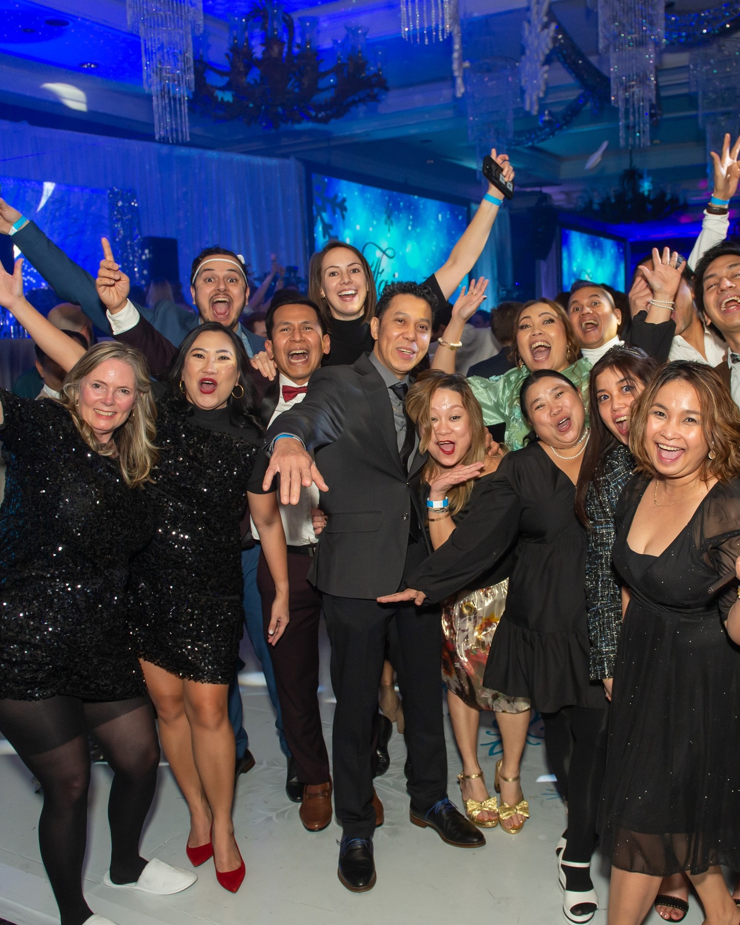 Our @fairmontwhistlr Heartists dazzled at the enchanting Winter Masquerade Gala ✨🎭.
An evening of elegance and celebration, where we honoured the remarkable achievements of our colleagues and unveiled our Heartists of the Year. A heartfelt thank you to everyone who joined the festivities and to the teams who worked behind the scenes to make the night truly unforgettable.
#MakeSpecialHappen #WeAreHeartists