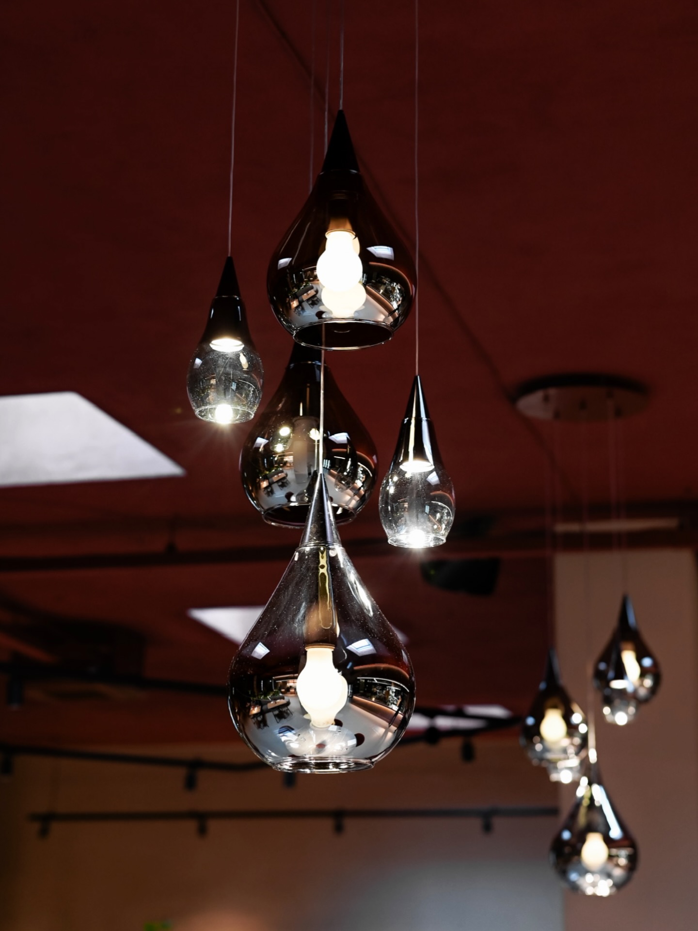 Last call! 🔔❤️ Máte plány na dnešní večer? Ne? Nechte to tedy na nás. Valentýnské degustační menu máme až do neděle. Odkaz na rezervační systém najdete v biu. 🔗