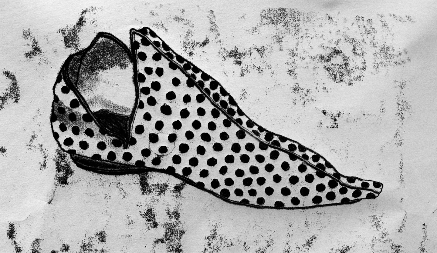 Spotted Faerie Boot, Size Unknown
Trace monotype on Washi paper, 30x50cm #containment #notslippers #faerie #tracemonotypes #maureennathan