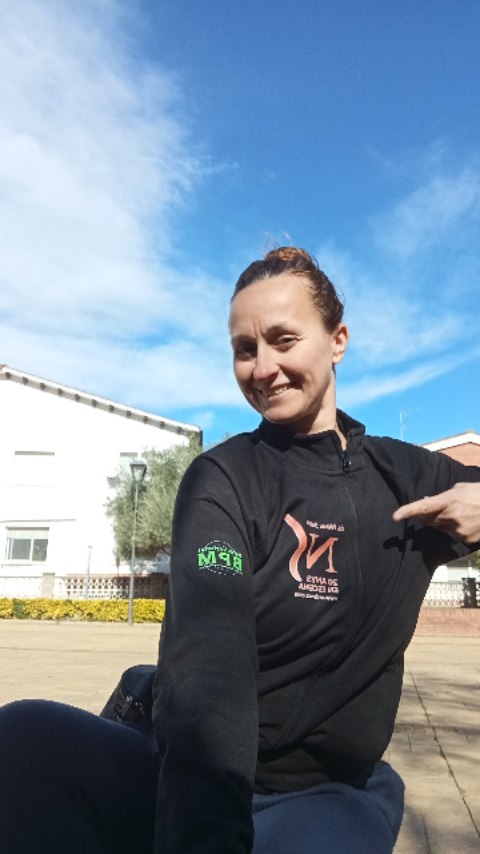 Ja tenim l'equipació dels 20 anys de la Companyia NS danza!
En voleu una?
Gràcies escola @assaig.cat per fer-nos aquest bonic regal de Reis!
#20AnysDaltElsEscenaris #dansabarcelona