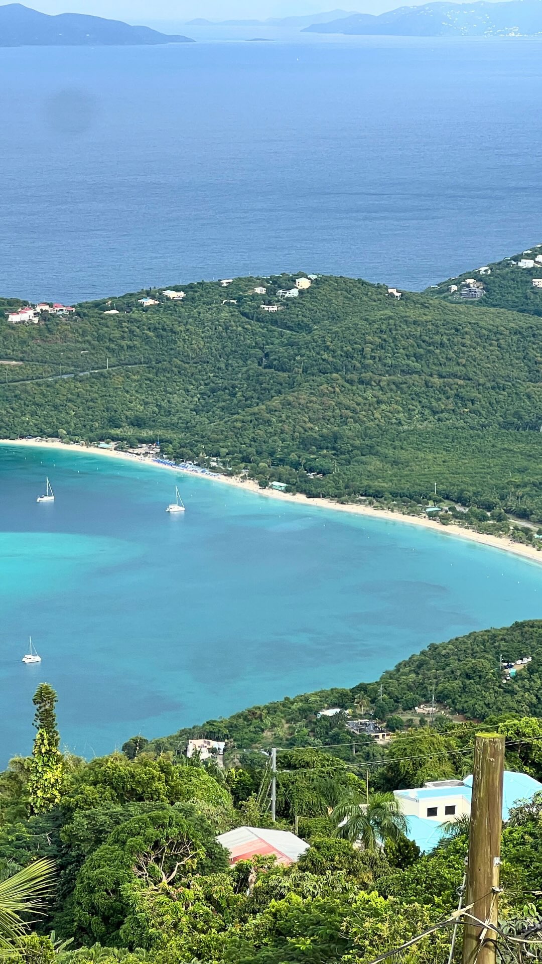 We don’t skip oil changes because we’re “too busy.”
We don’t wait until the engine dies.
But with our bodies and brains? We push until something breaks.
Vacation isn’t something you earn after suffering.
It’s how you stay functional long-term.
If you’re waiting to deserve rest, you’ll always find another reason to postpone it. 🤷♀️
What if rest were preventative, not indulgent?
.
.
#travel #vacation #timeoff #rest #travelsbyniki