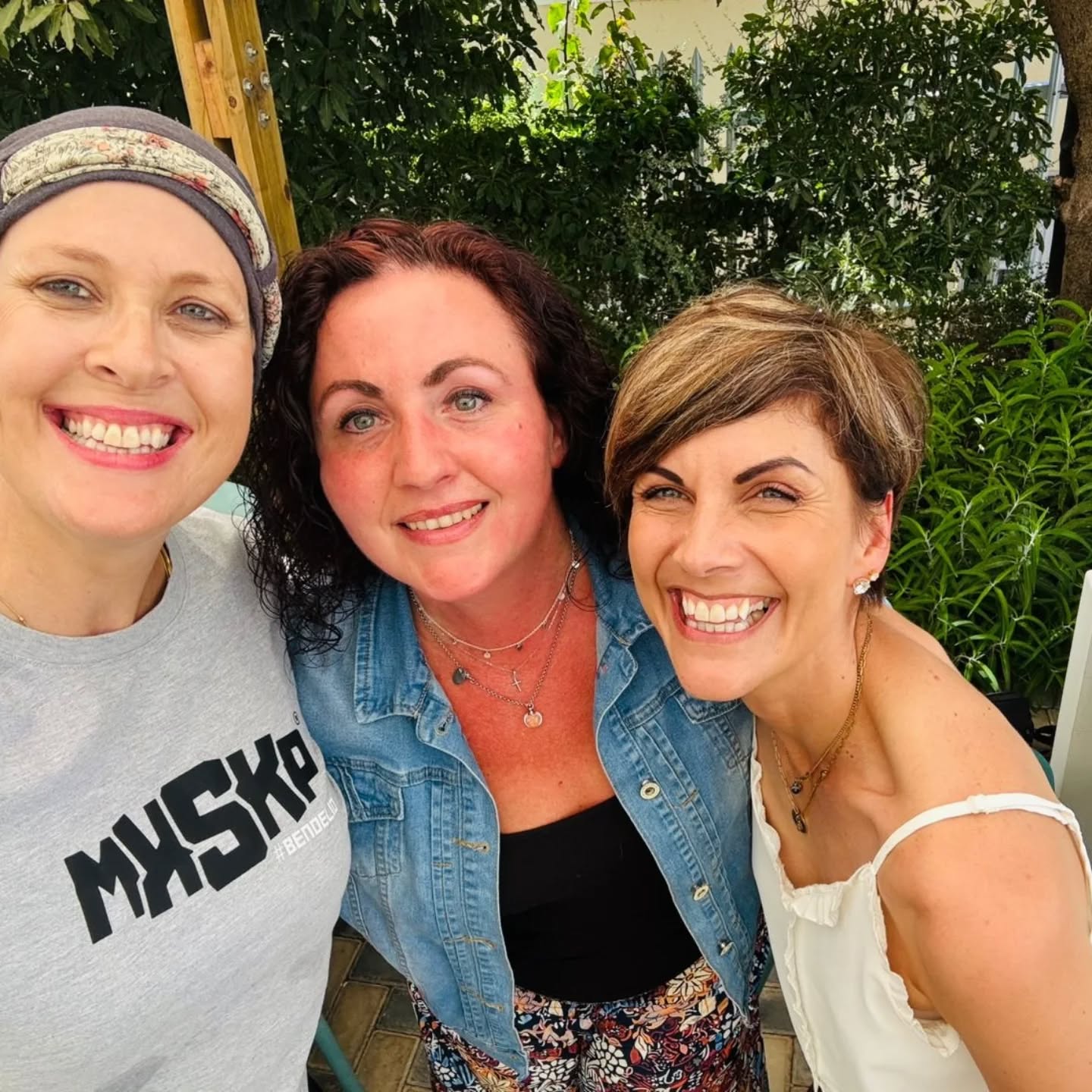 Dit was gróót lekkerte vir my hart om tyd saam met julle te kon hê vandag!
Ou Sybil, ons cheer jou aan en vertrou saam vir een kragtige getuienis óók met hiérdie hoofstuk van jou lewe se storie.
Liefde vir julle 2!
#skoolvriendinne #bederf