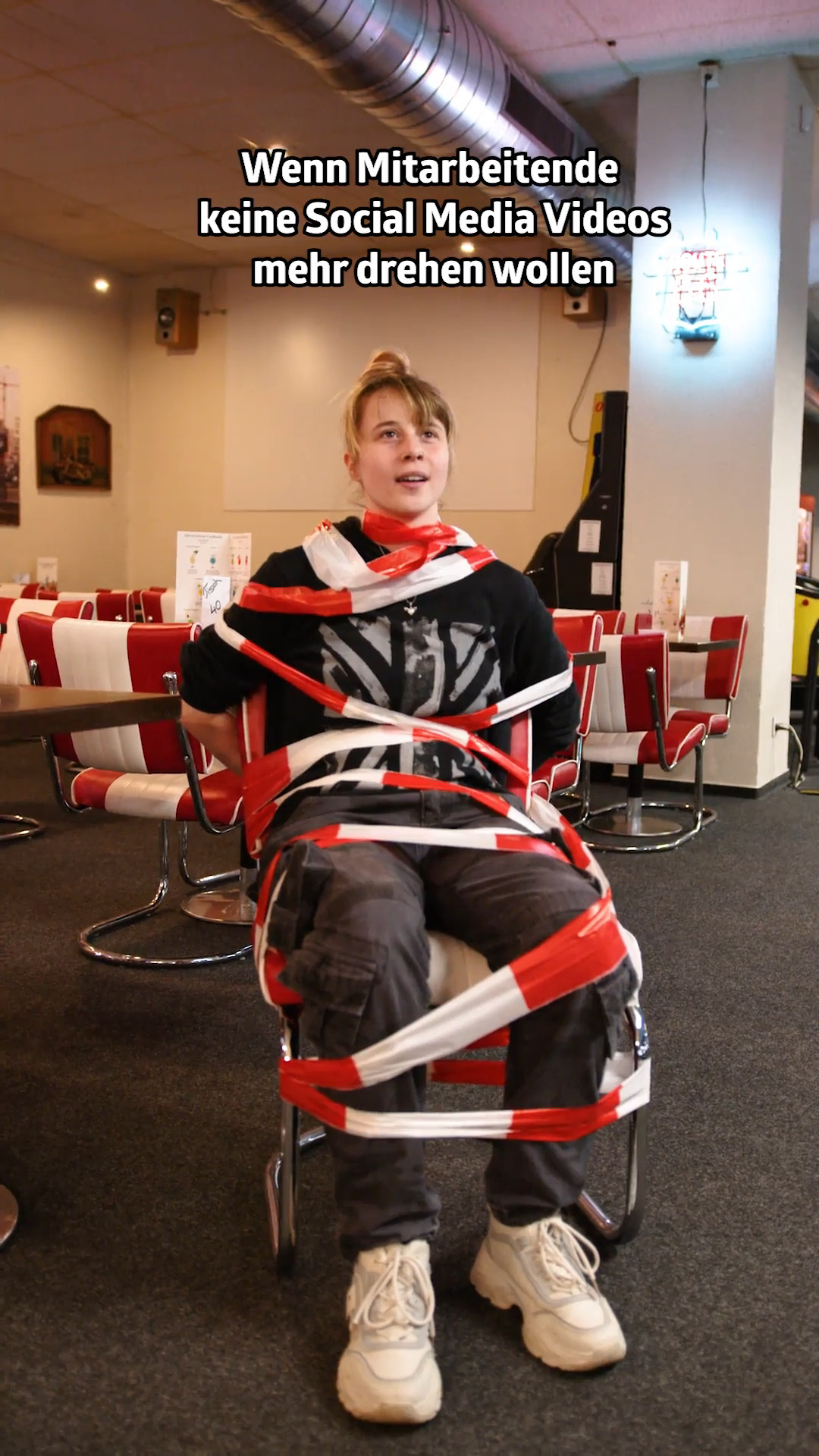 Wenn Mitarbeiter nicht mehr bei unseren Social Media Videos mitmachen wollen.. 😄