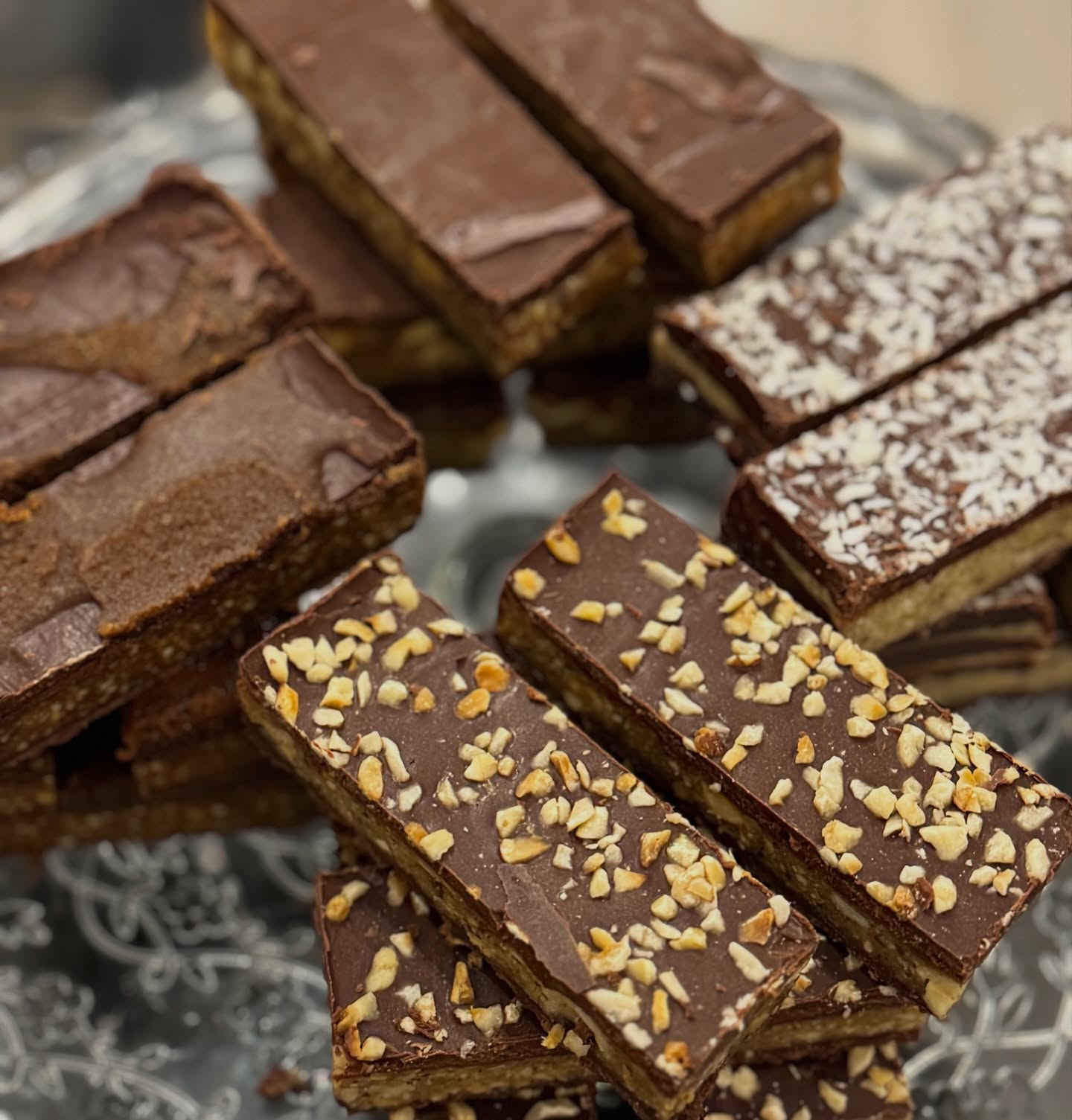 We felt this definitely deserved a spot on the grid ✨
These chocolate slabs are made with the very best ingredients - and you can taste it from the first bite.
Utterly indulgent yet packed with goodness, they’re made using only raw, organic ingredients. Each batch is made to order, produced in small bathes, and delivered to us completely plastic-free ♻️
Proof that chocolate can be both a treat and a feel-good choice..
@millers_chocolate
#SustainableLifestyle #WholeFoods #ZeroWaste #ZilchZeroWaste #Tonbridge